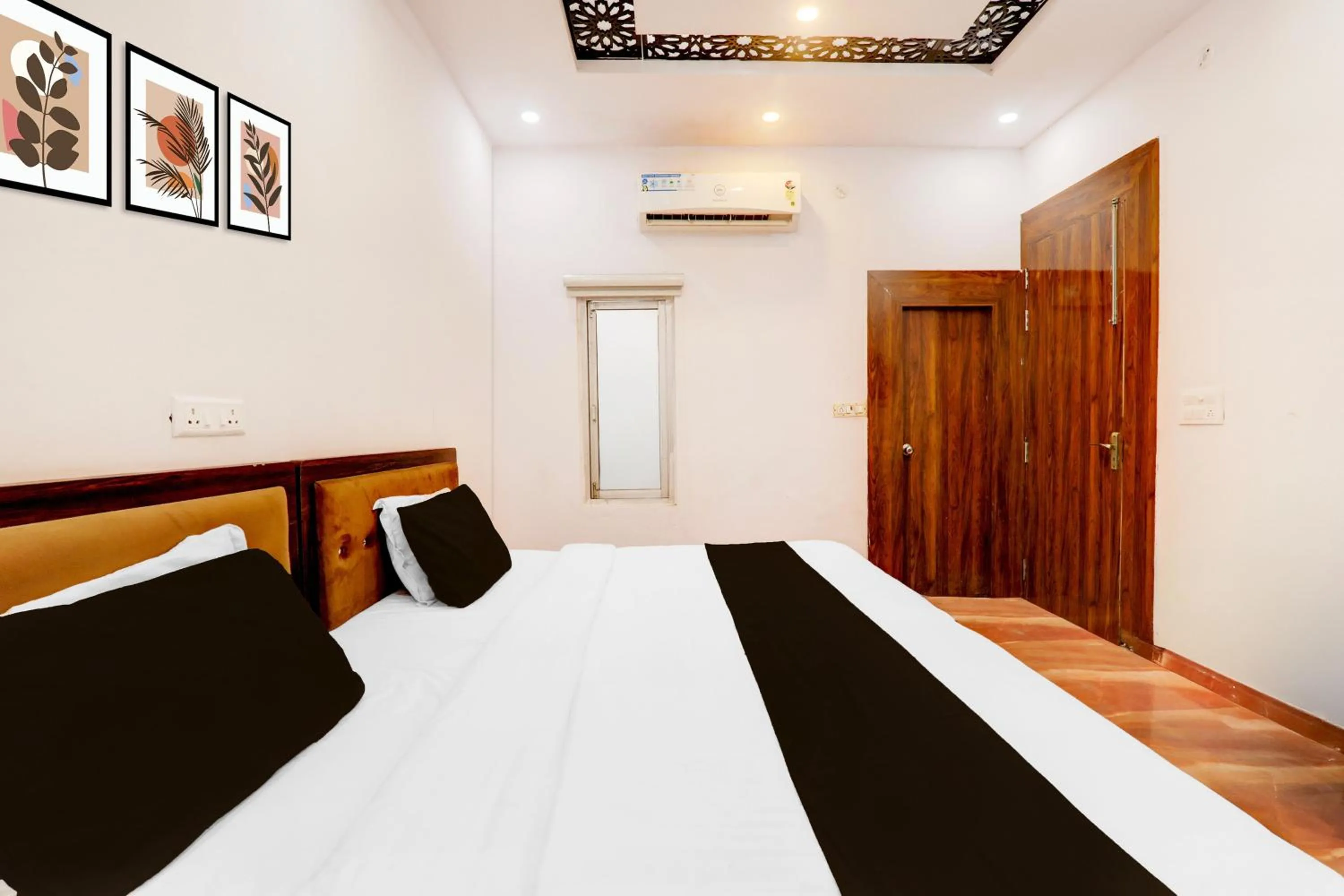 Bedroom in Hotel O The urban inn hotel and banquet