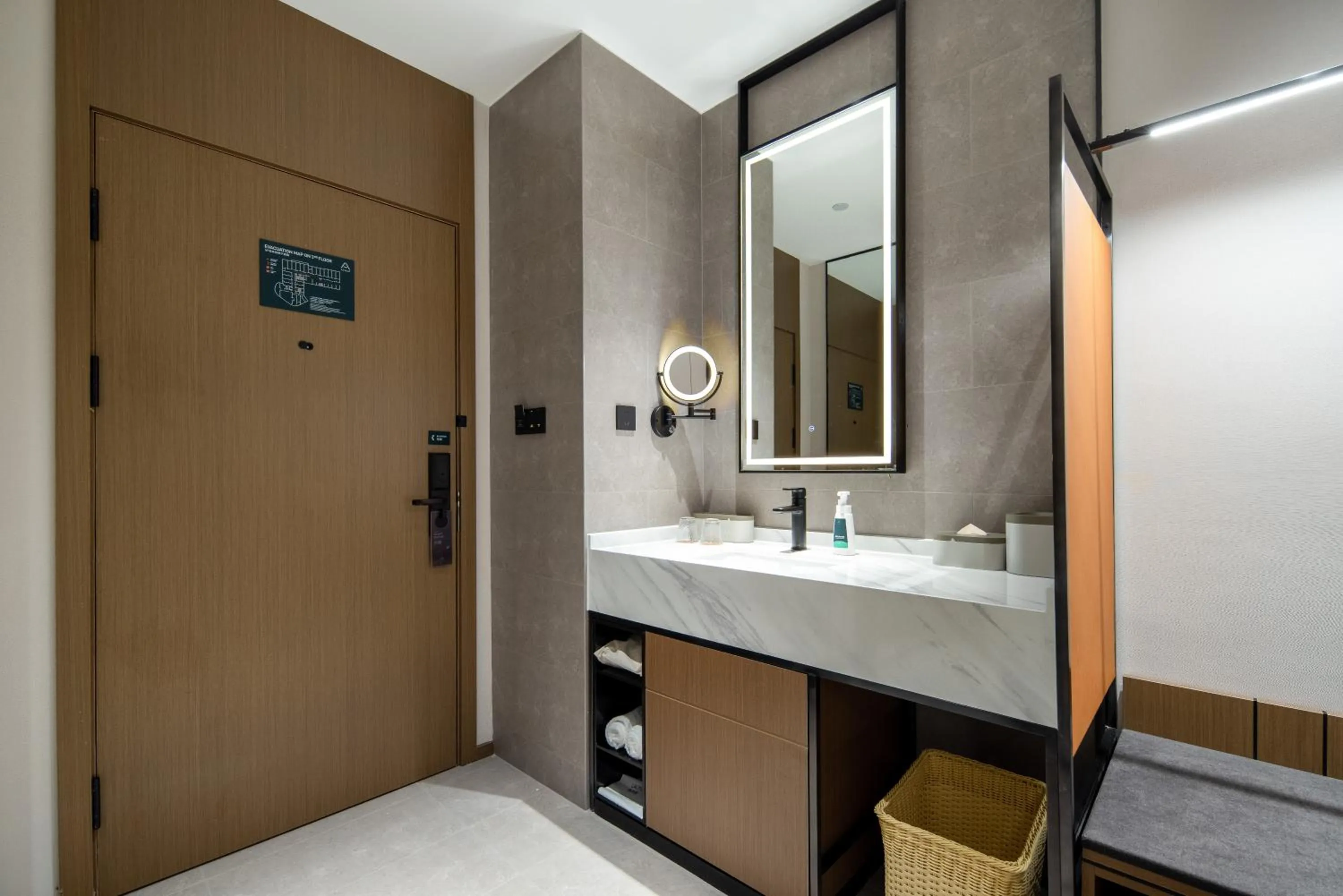 Atour Hotel Hefei Binhu Yungu Financial City