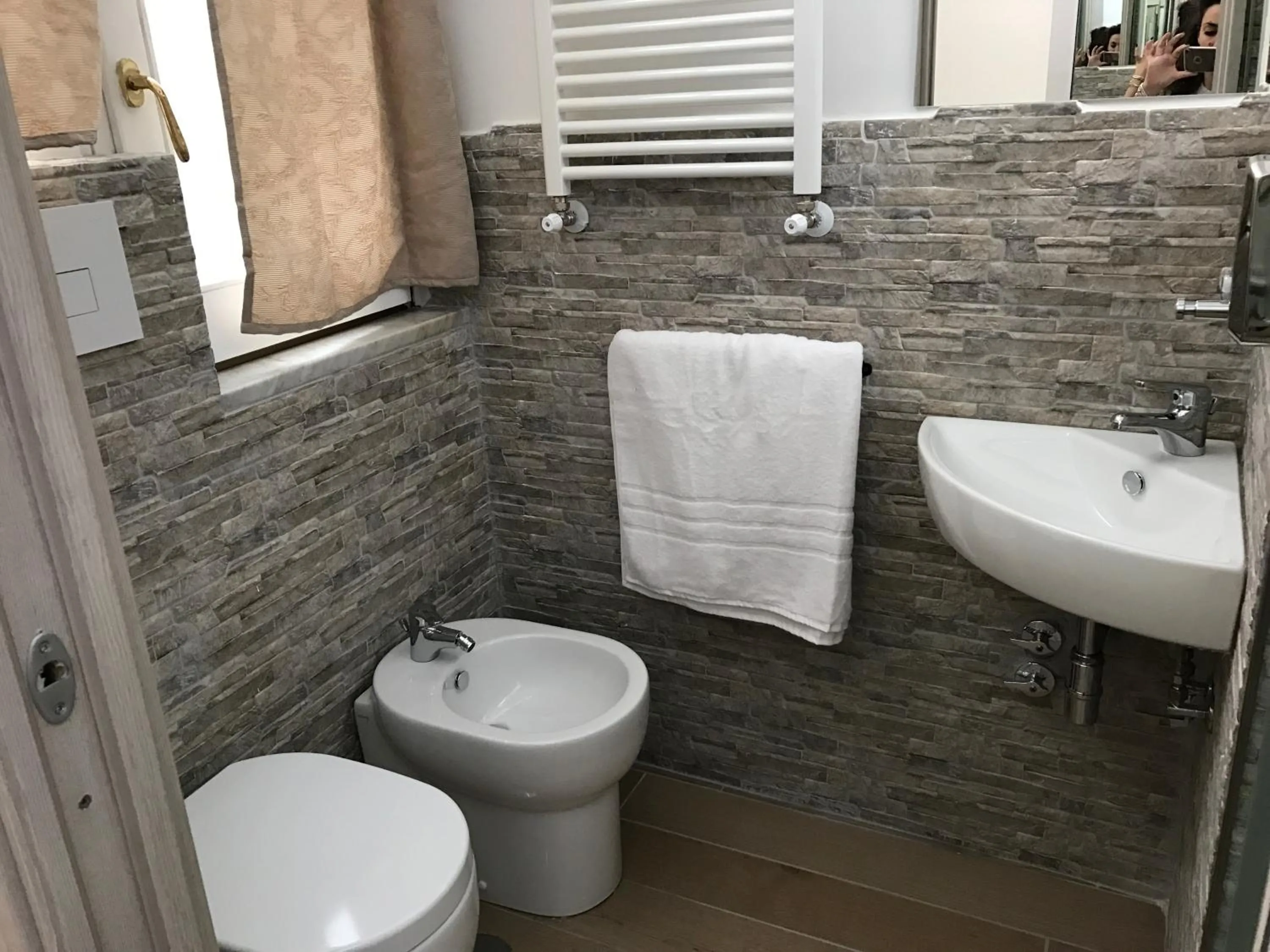 Bathroom in Petros rooms&apartments