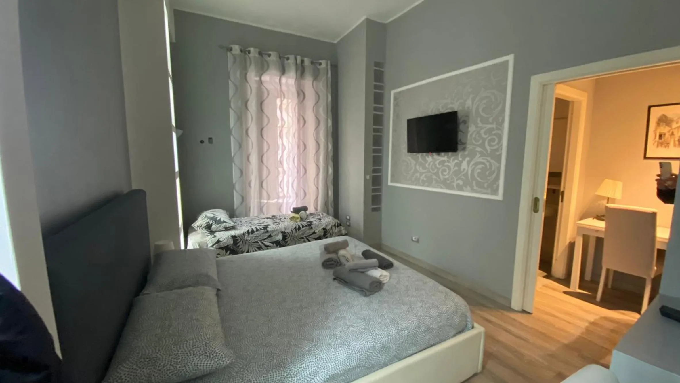 TV and multimedia, Bed in Petros rooms&apartments