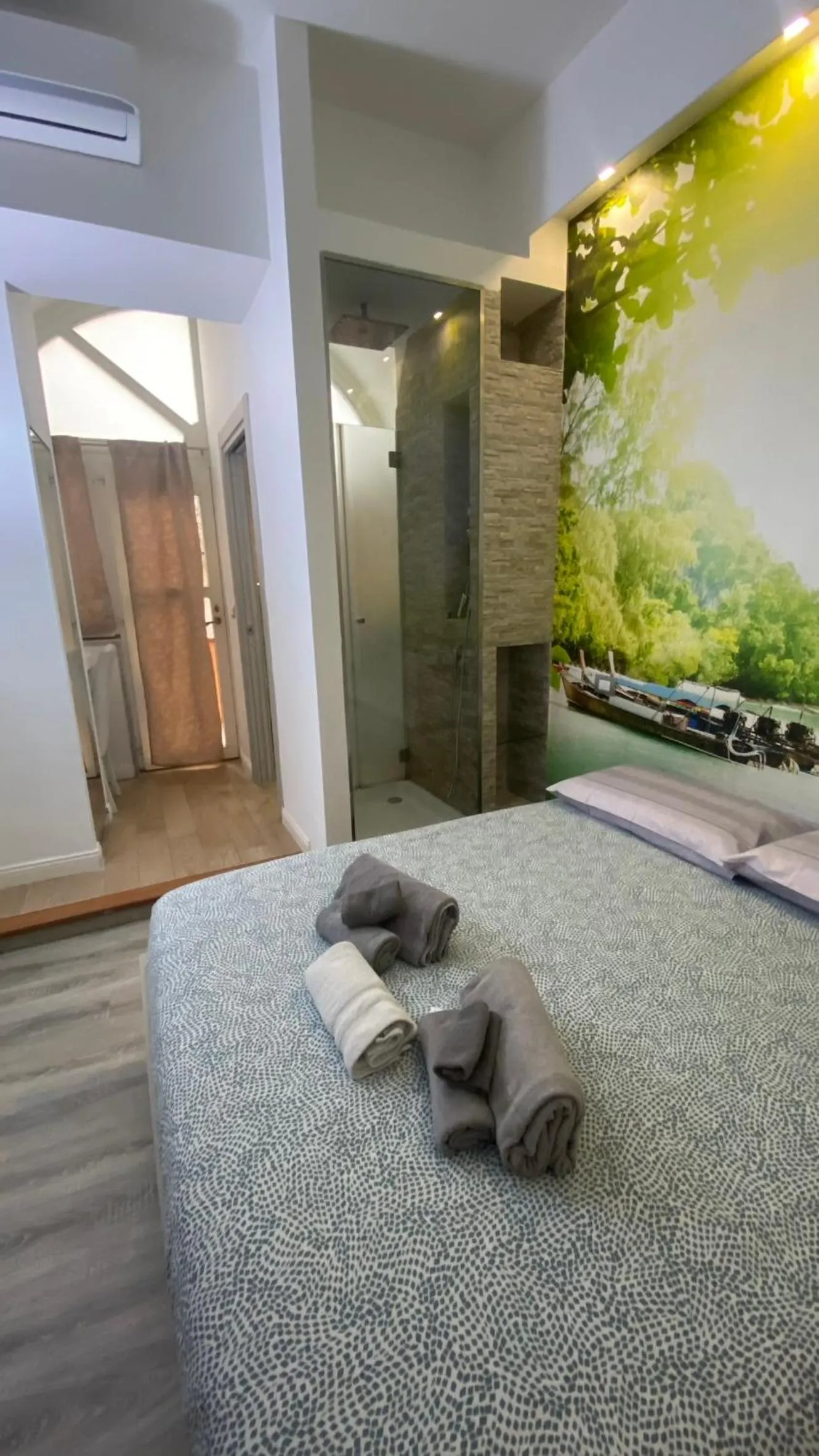 Shower in Petros rooms&apartments