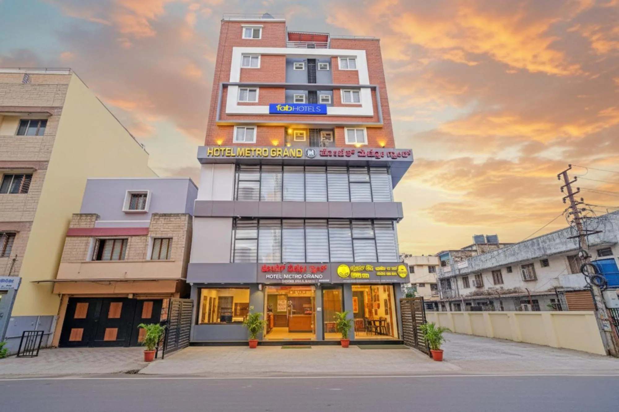 FabHotel Metro Grand - Koramangala