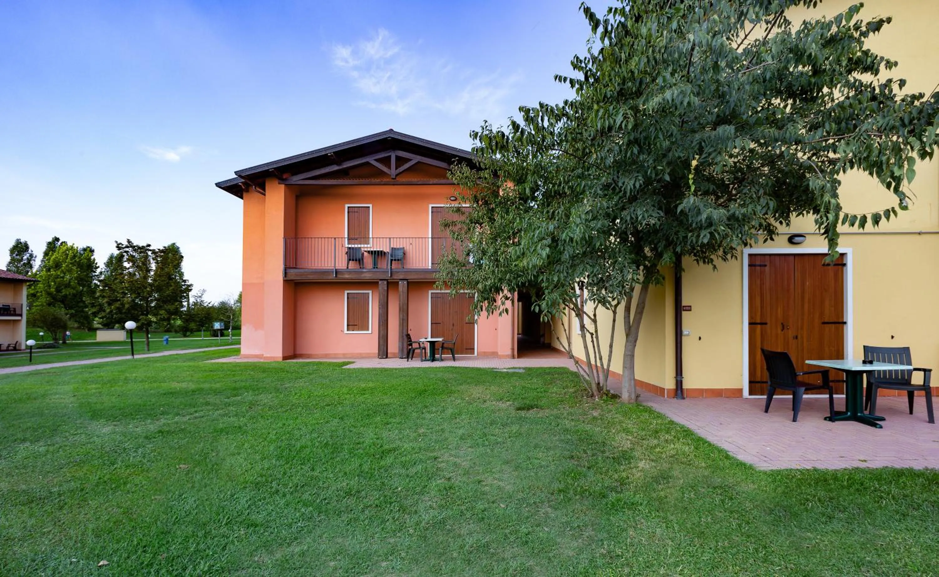 Facade/entrance in Residence Eden