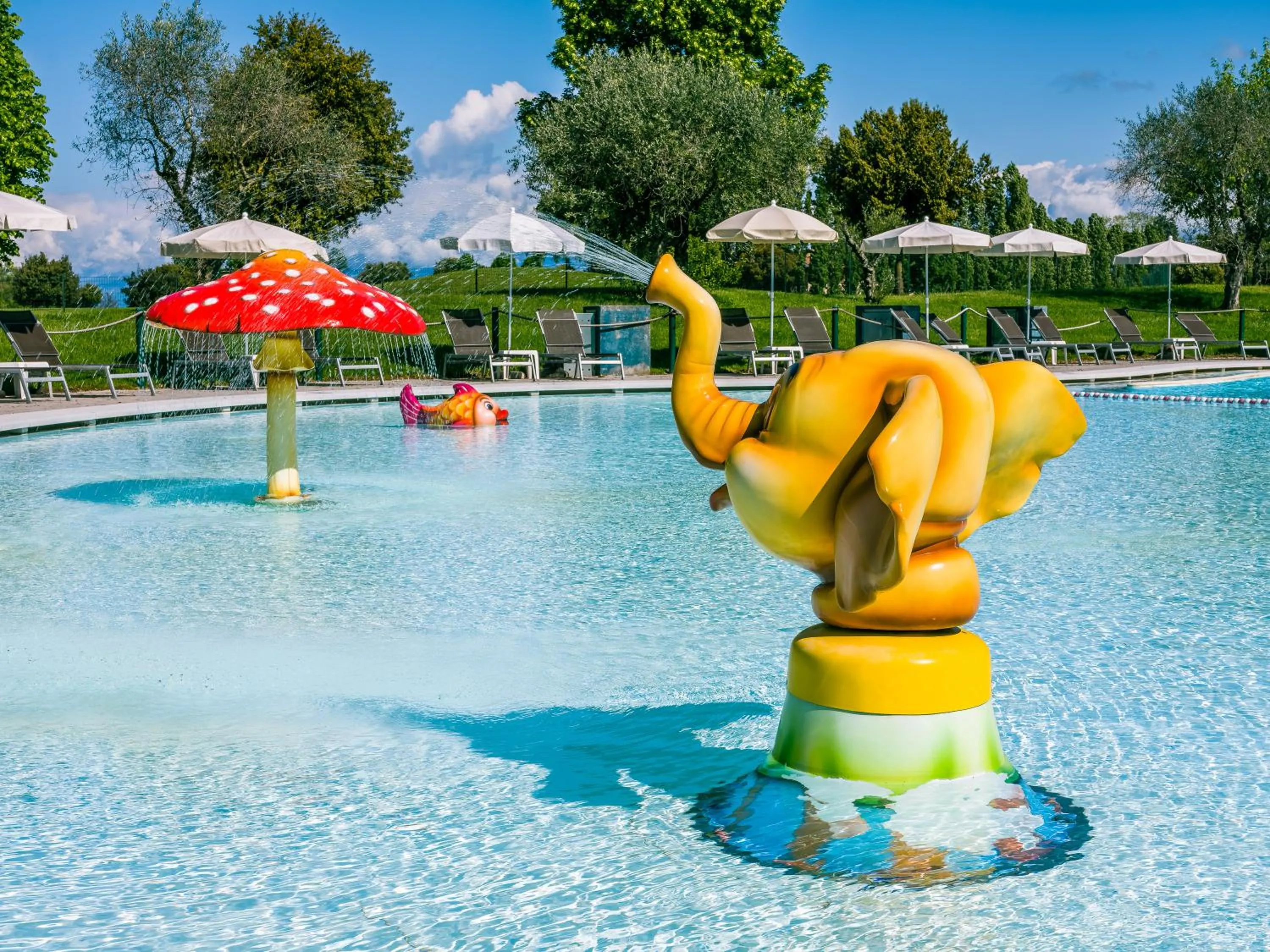 Swimming pool in Residence Eden