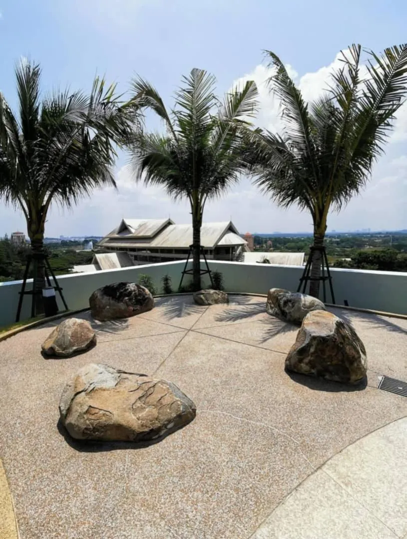 Almas Couple Urban Retreat Puteri Harbour BySTAY