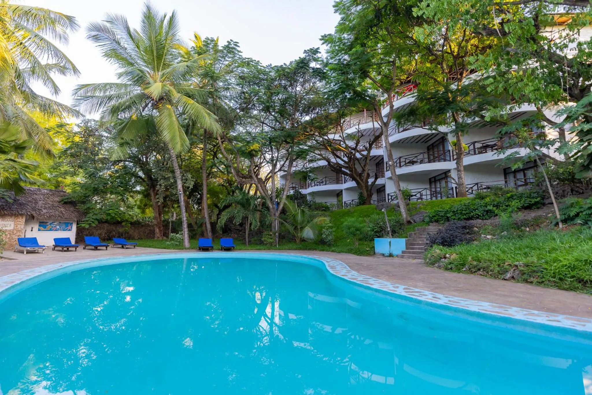 Spring in Silver Rock Boutique Resort by Mokawa - Hotel & Apartments