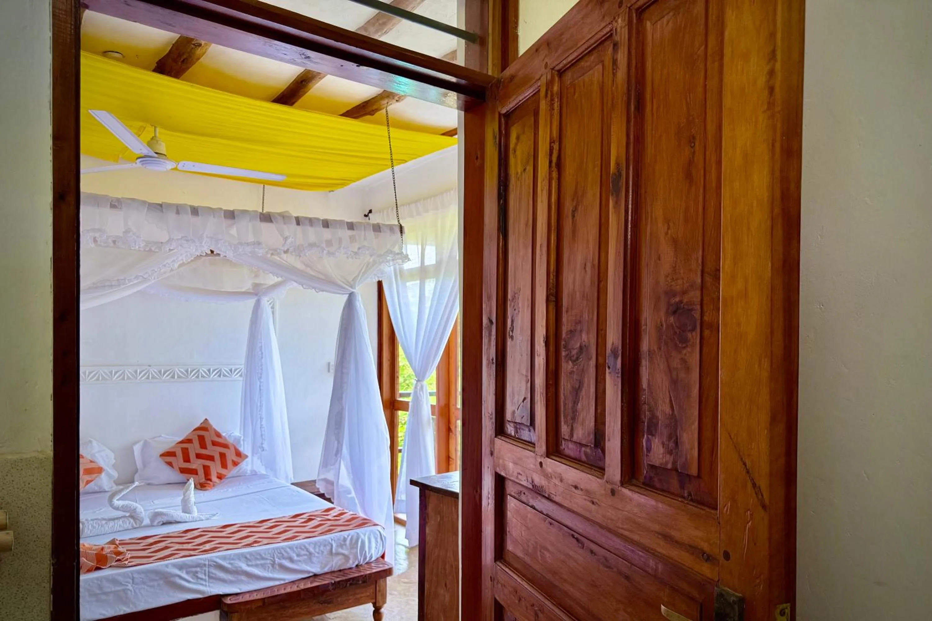 Bed in Silver Rock Boutique Resort by Mokawa - Hotel & Apartments