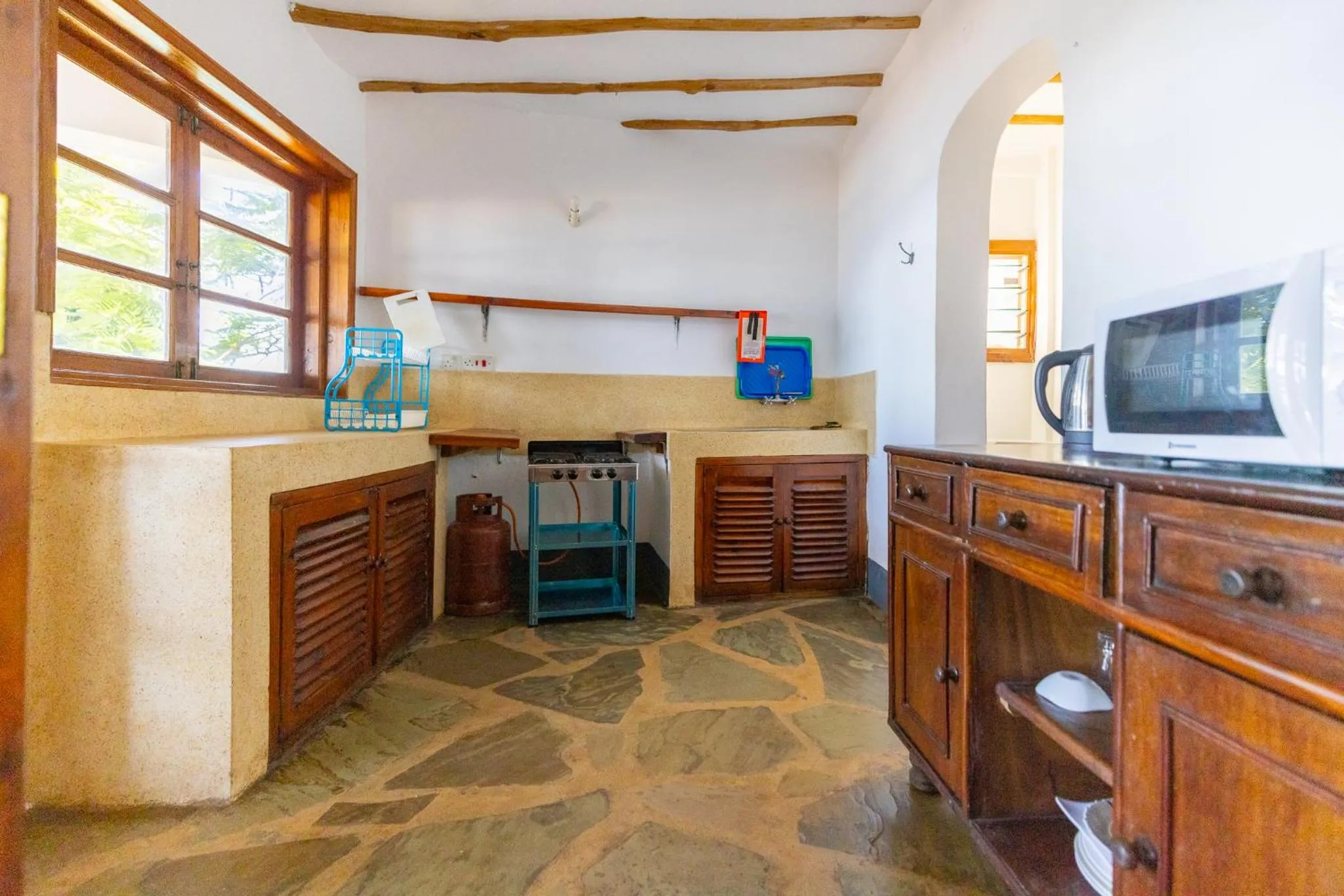 Kitchen or kitchenette in Silver Rock Boutique Resort by Mokawa - Hotel & Apartments