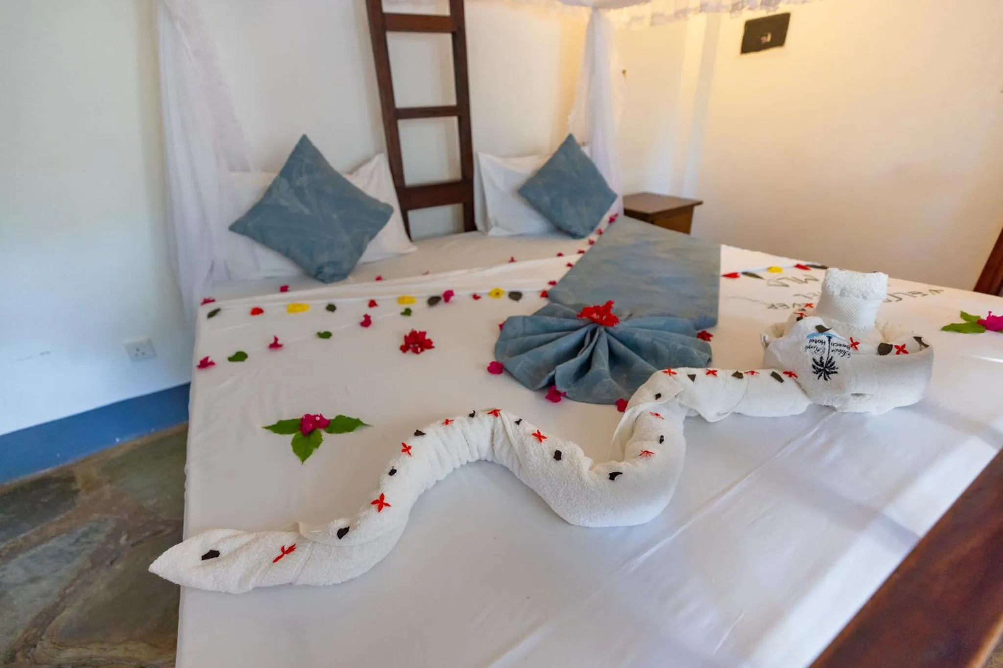 Bed in Silver Rock Boutique Resort by Mokawa - Hotel & Apartments