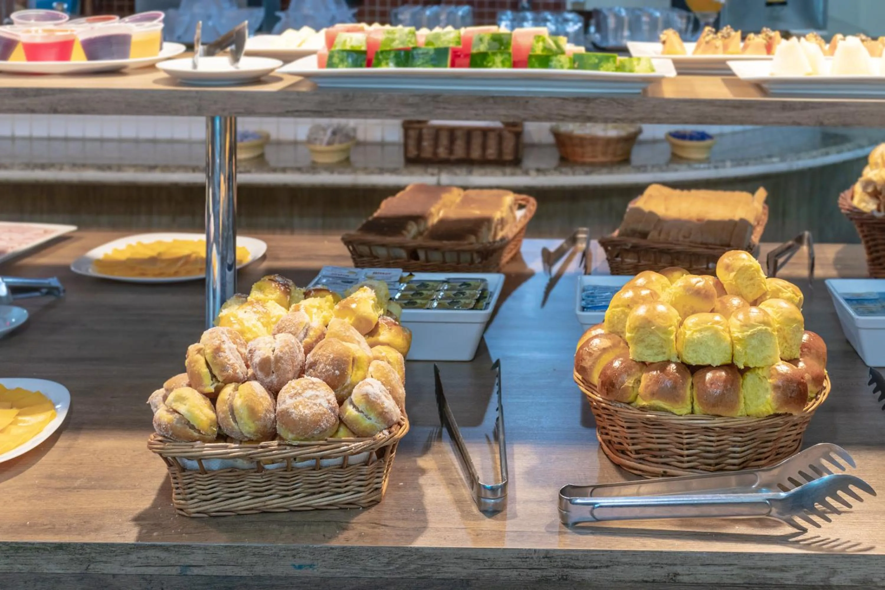 Buffet breakfast in Mediterrane Hotel by Castelo Itaipava
