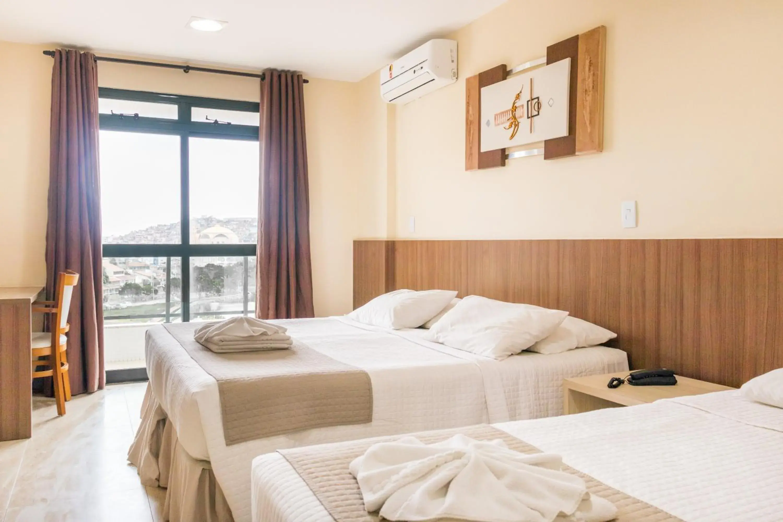 Deluxe Triple Room in Mediterrane Hotel by Castelo Itaipava Deluxe Triple Room in Mediterrane Hotel by Castelo Itaipava