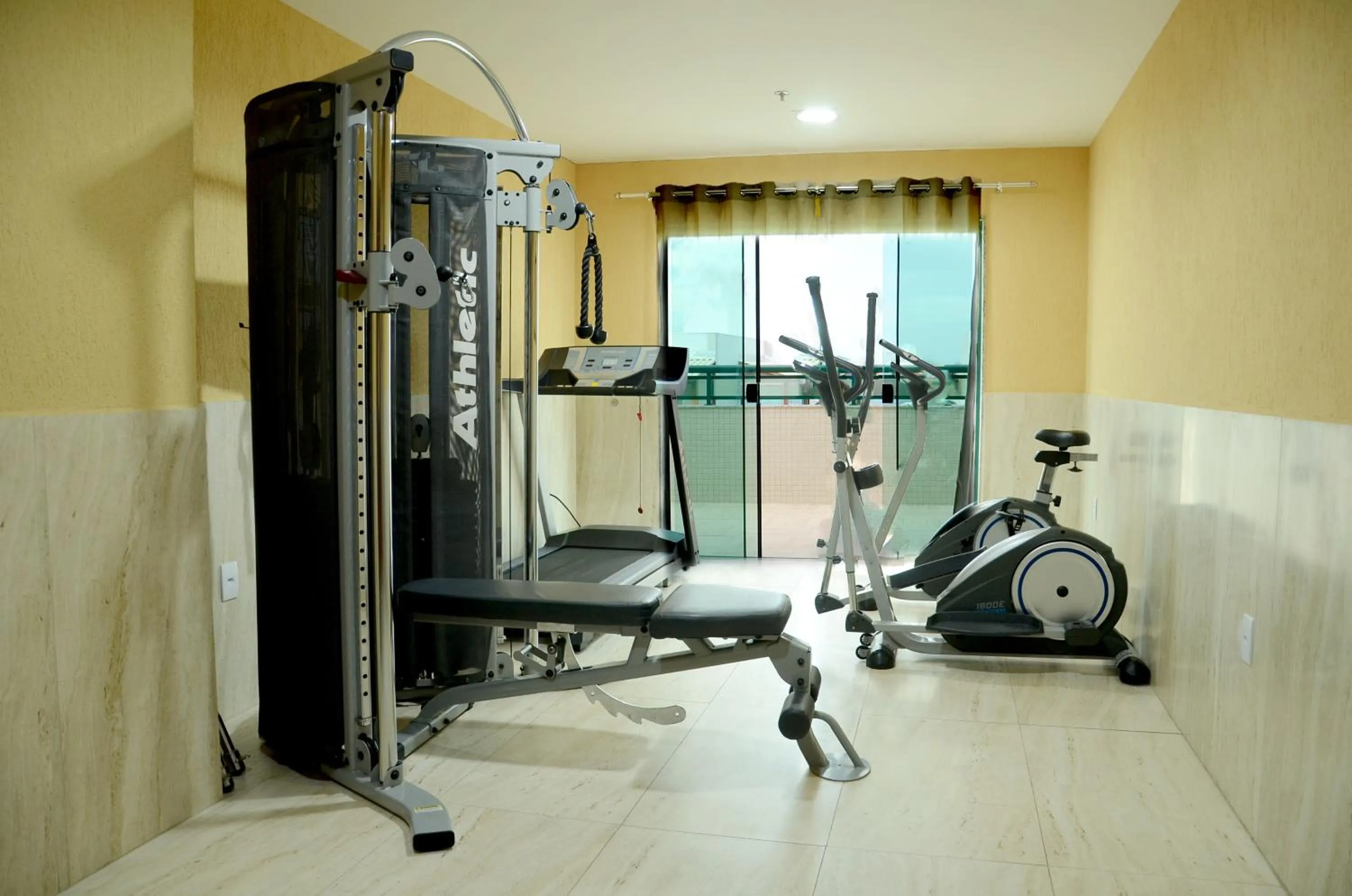Fitness centre/facilities in Mediterrane Hotel by Castelo Itaipava