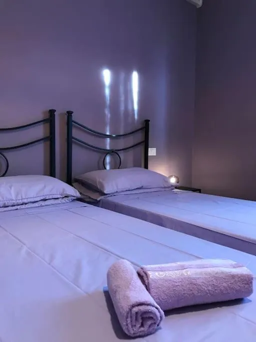 Bed in Le sorelle gemelle B&B