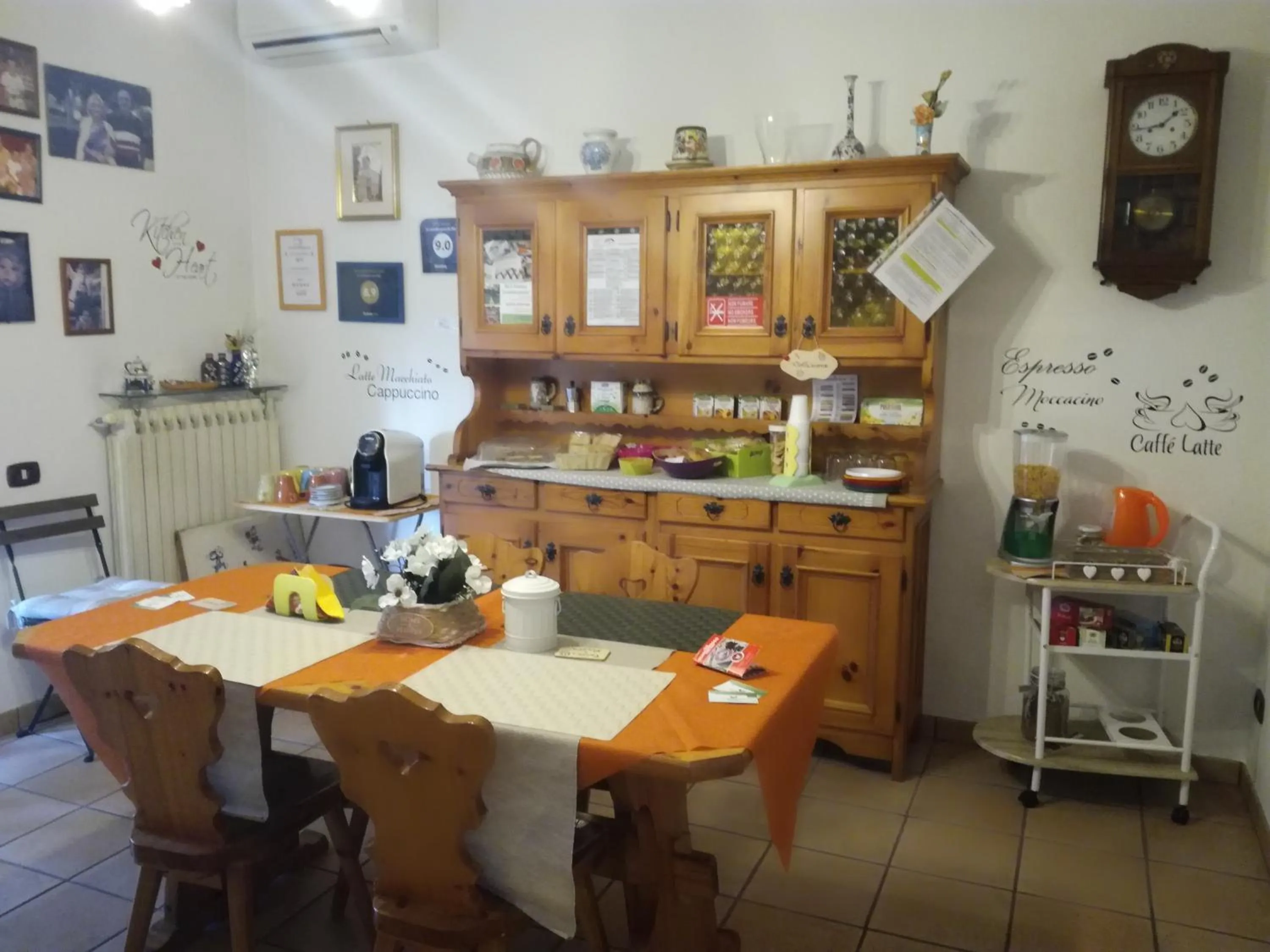 Communal kitchen in Le sorelle gemelle B&B