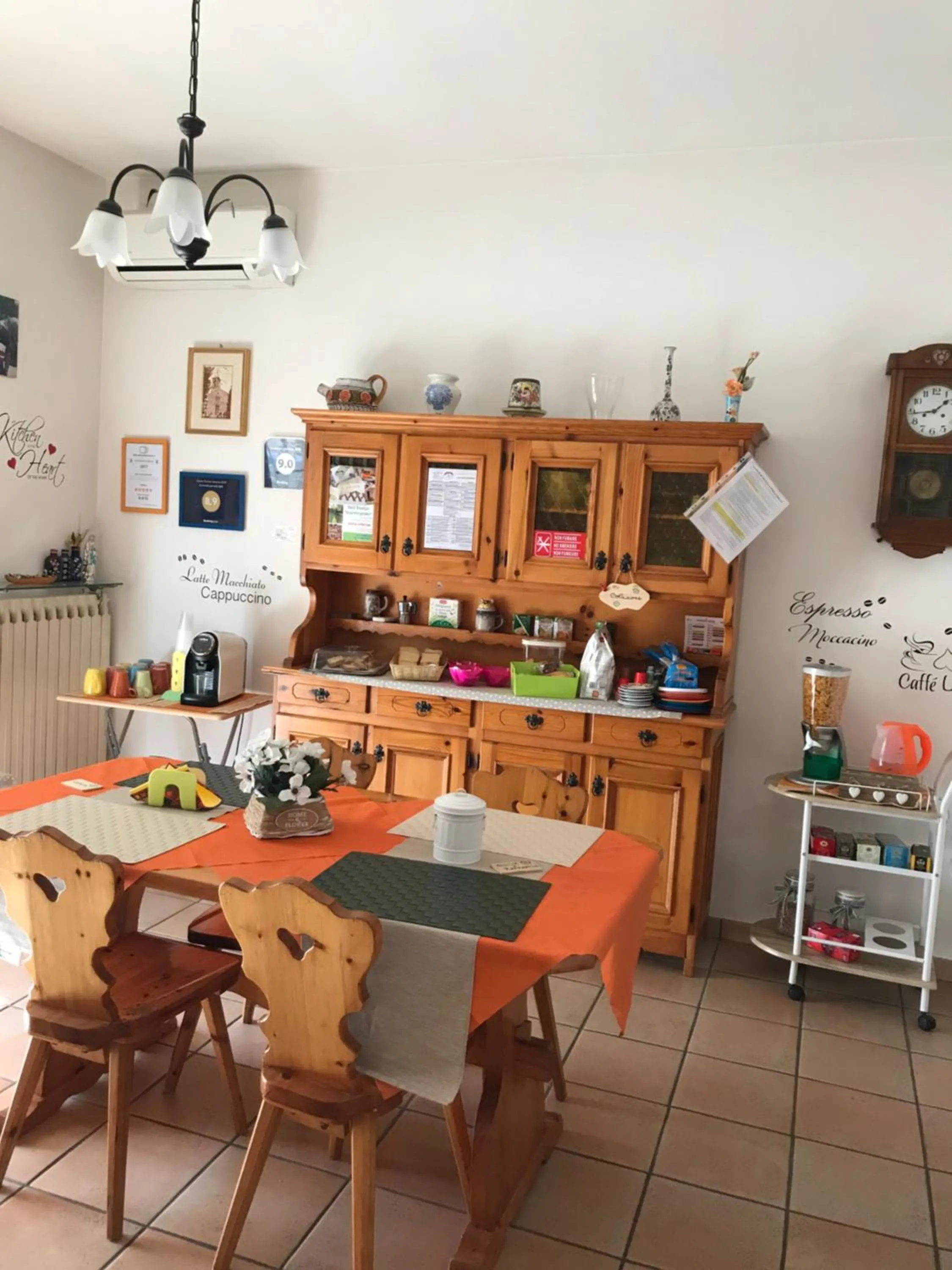 Communal kitchen in Le sorelle gemelle B&B