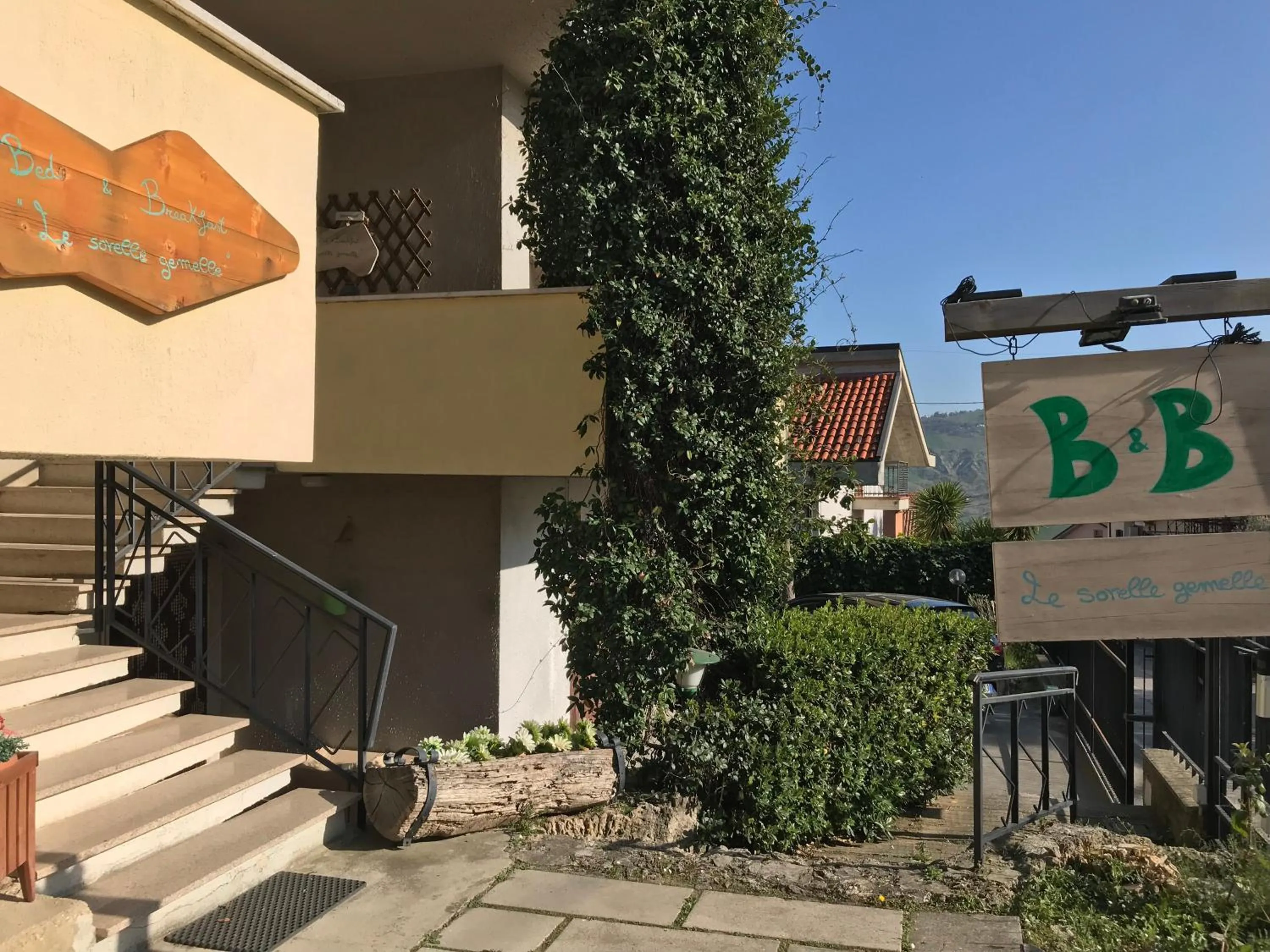 Garden in Le sorelle gemelle B&B