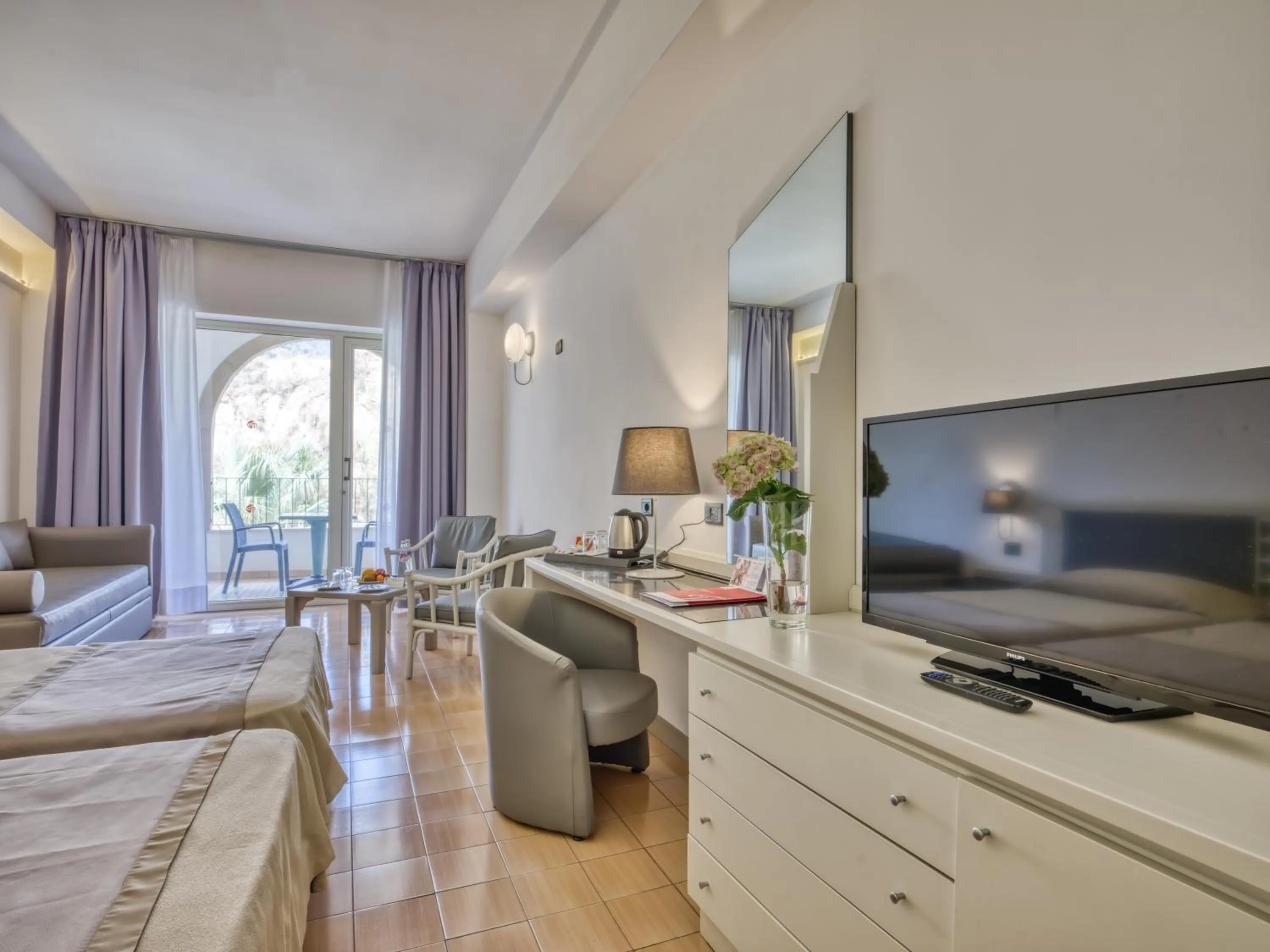 Bedroom, Bed in Hotel Olimpo le Terrazze