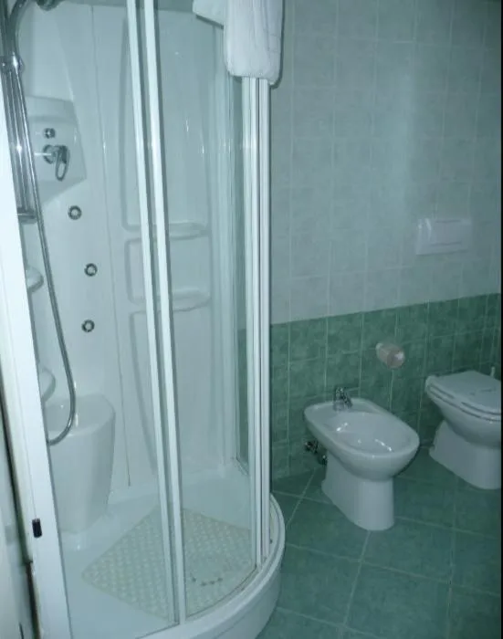 Shower in Villa Caramia