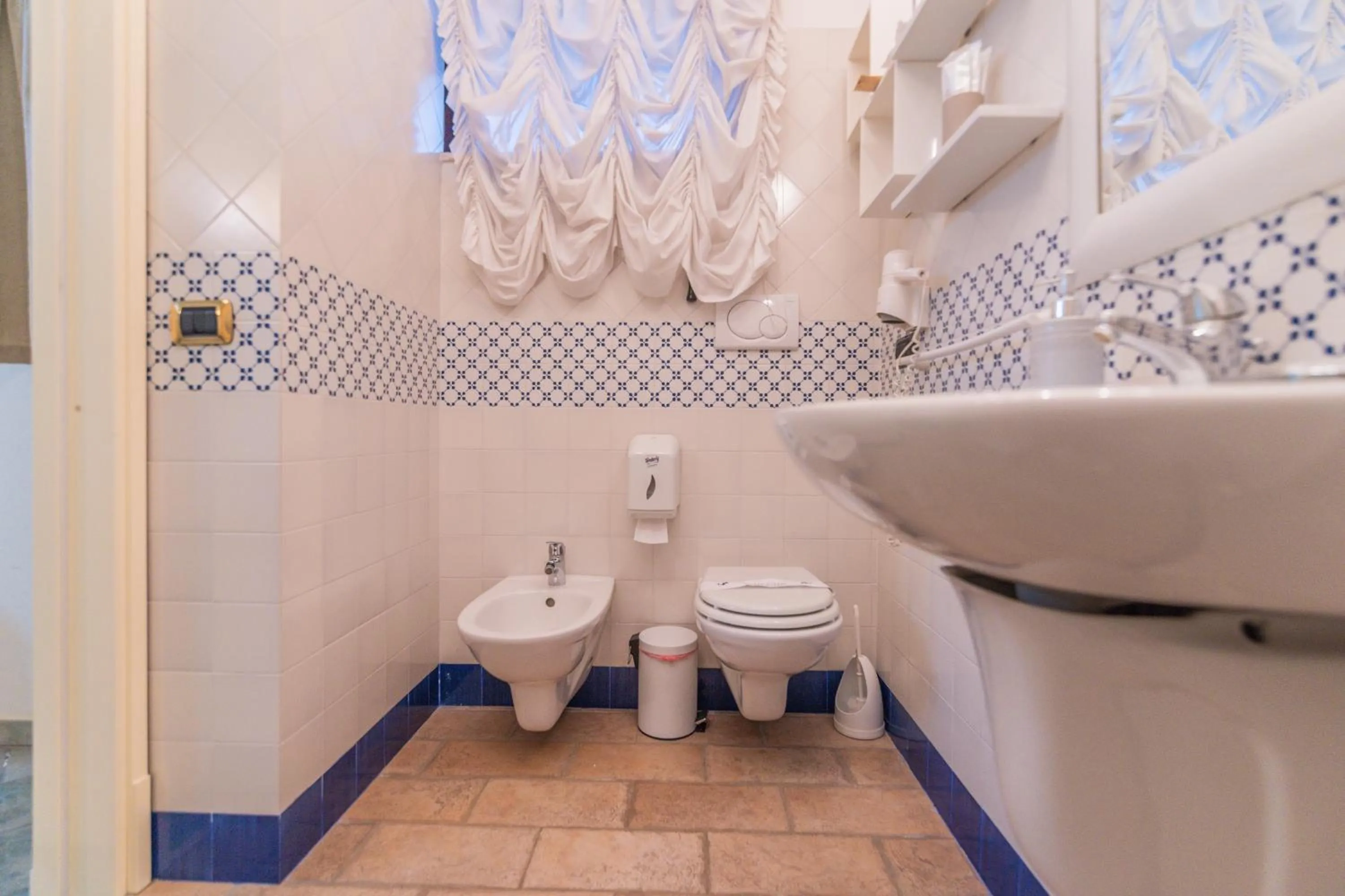 Toilet in Villa Caramia