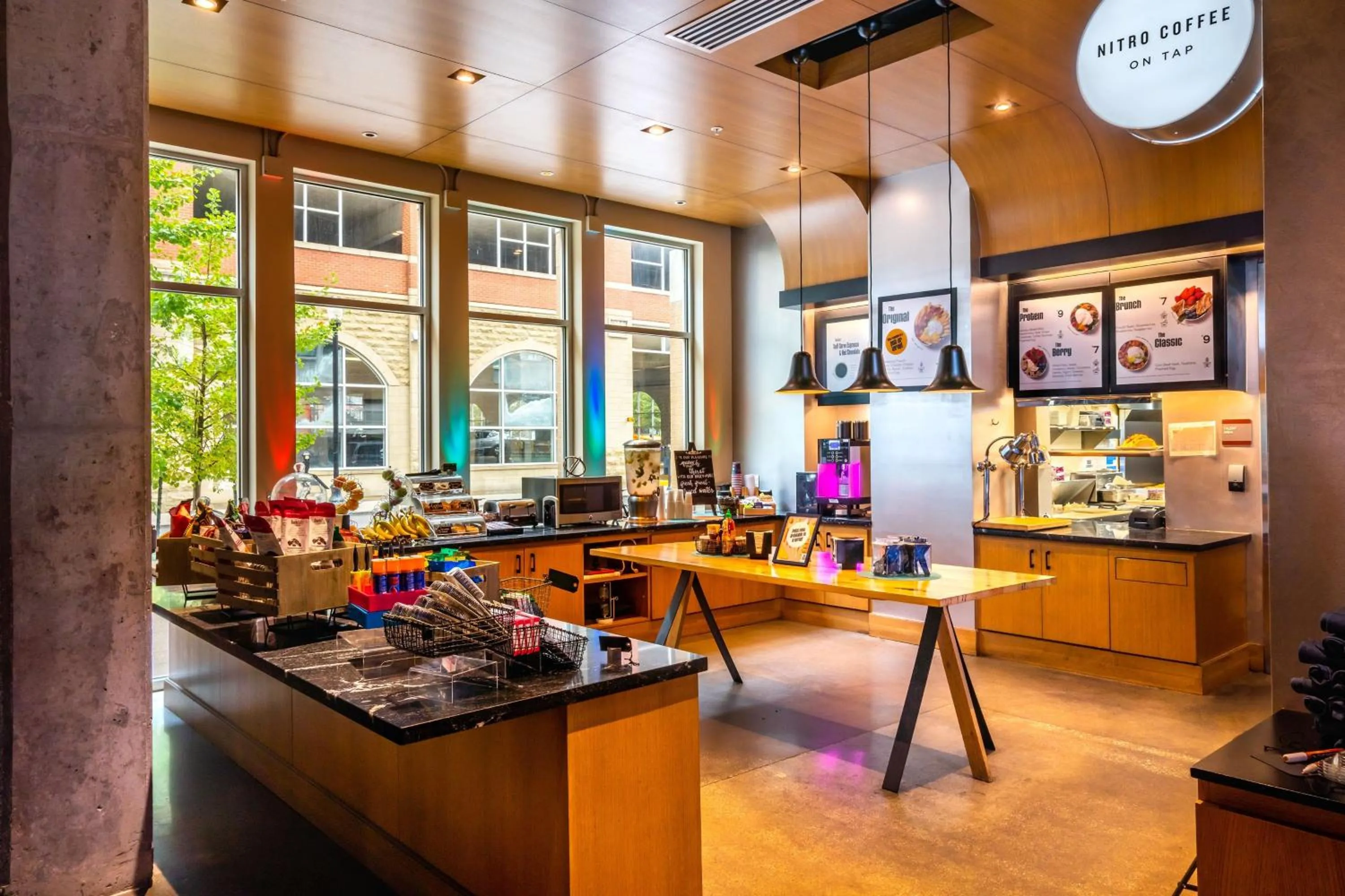 Restaurant/places to eat in Aloft Louisville Downtown