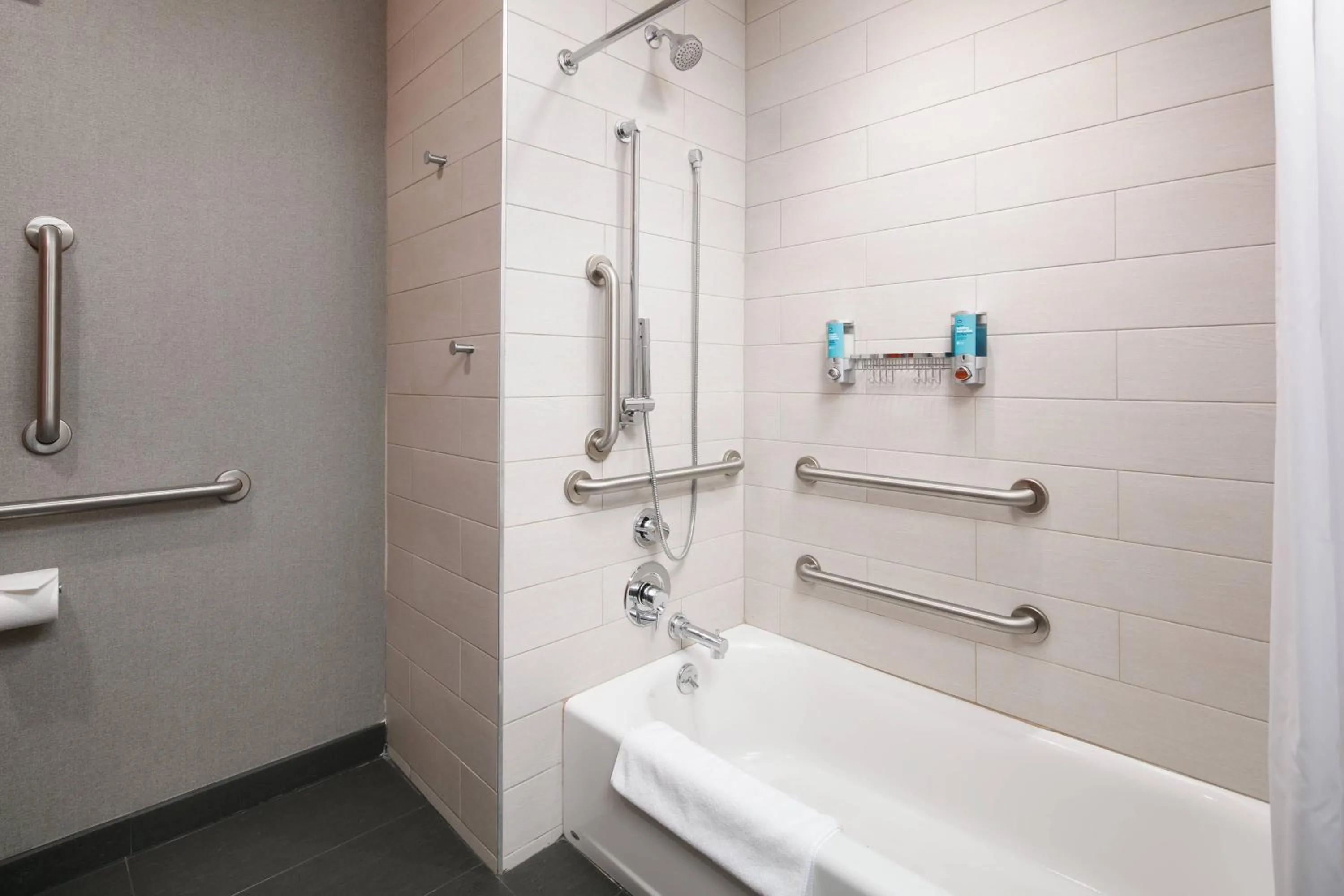 Bathroom in Aloft Louisville Downtown