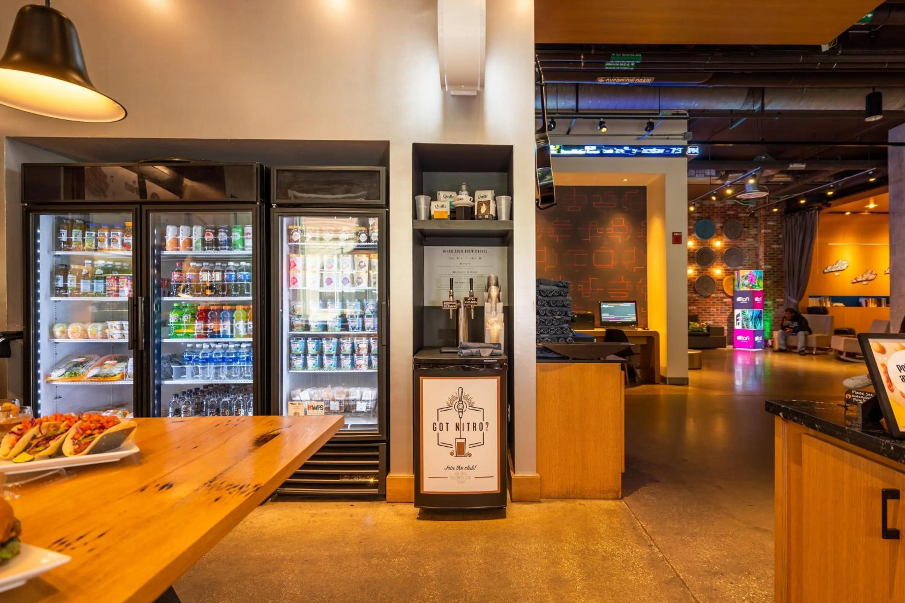 Restaurant/places to eat in Aloft Louisville Downtown