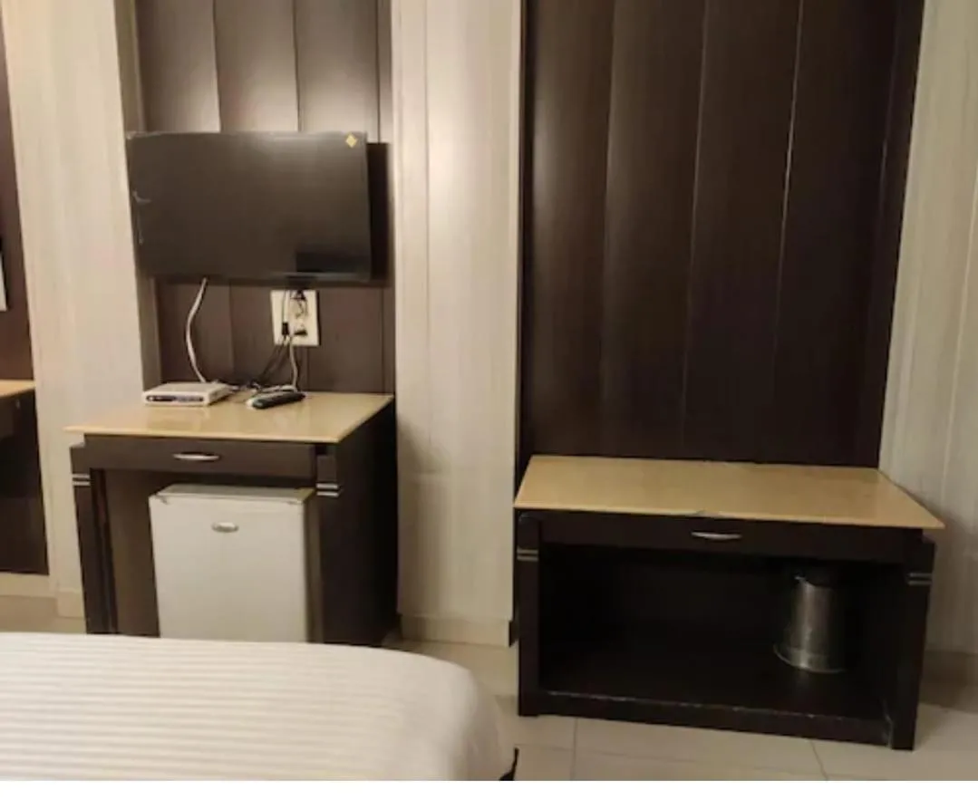 Bed in Hotel R S Residency