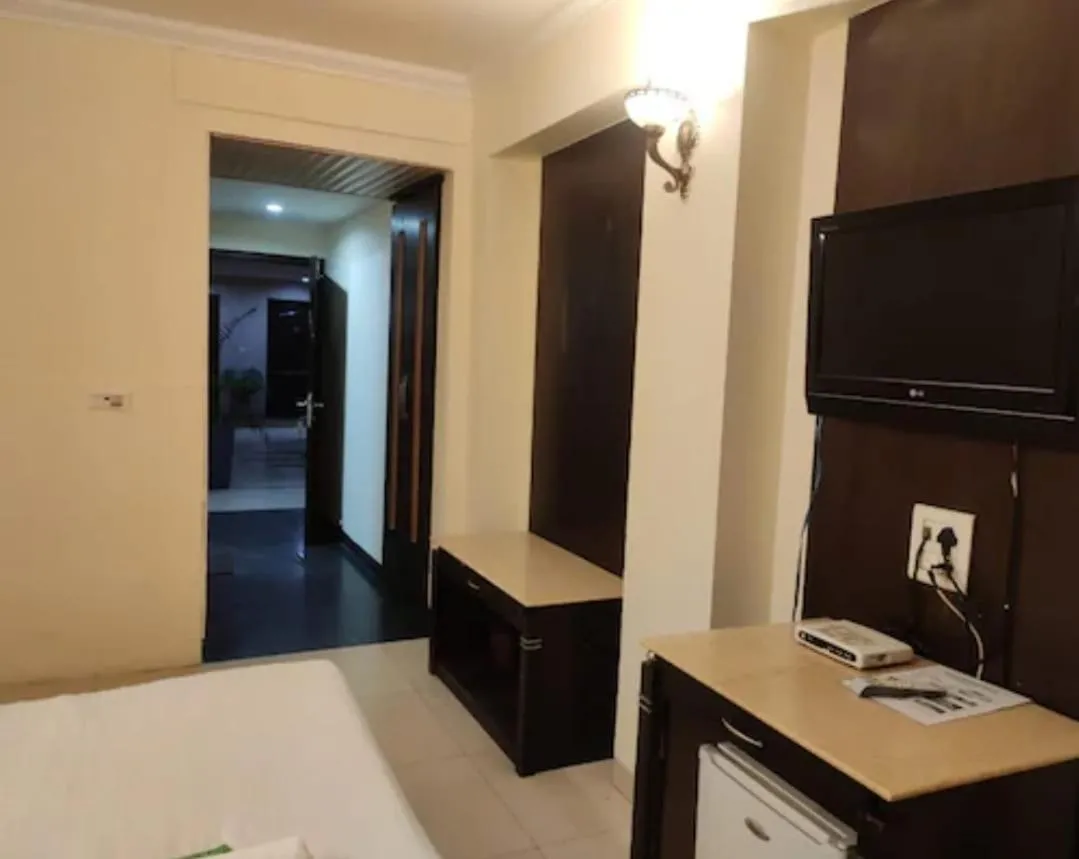 Bed in Hotel R S Residency
