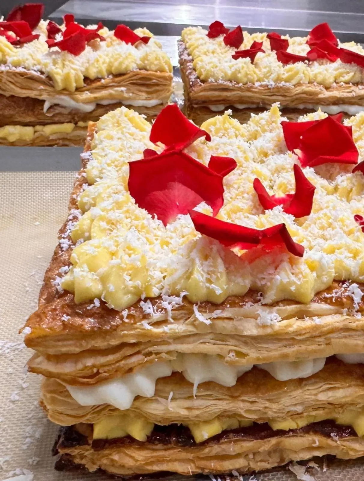 Restaurant/places to eat in Aquarius Club