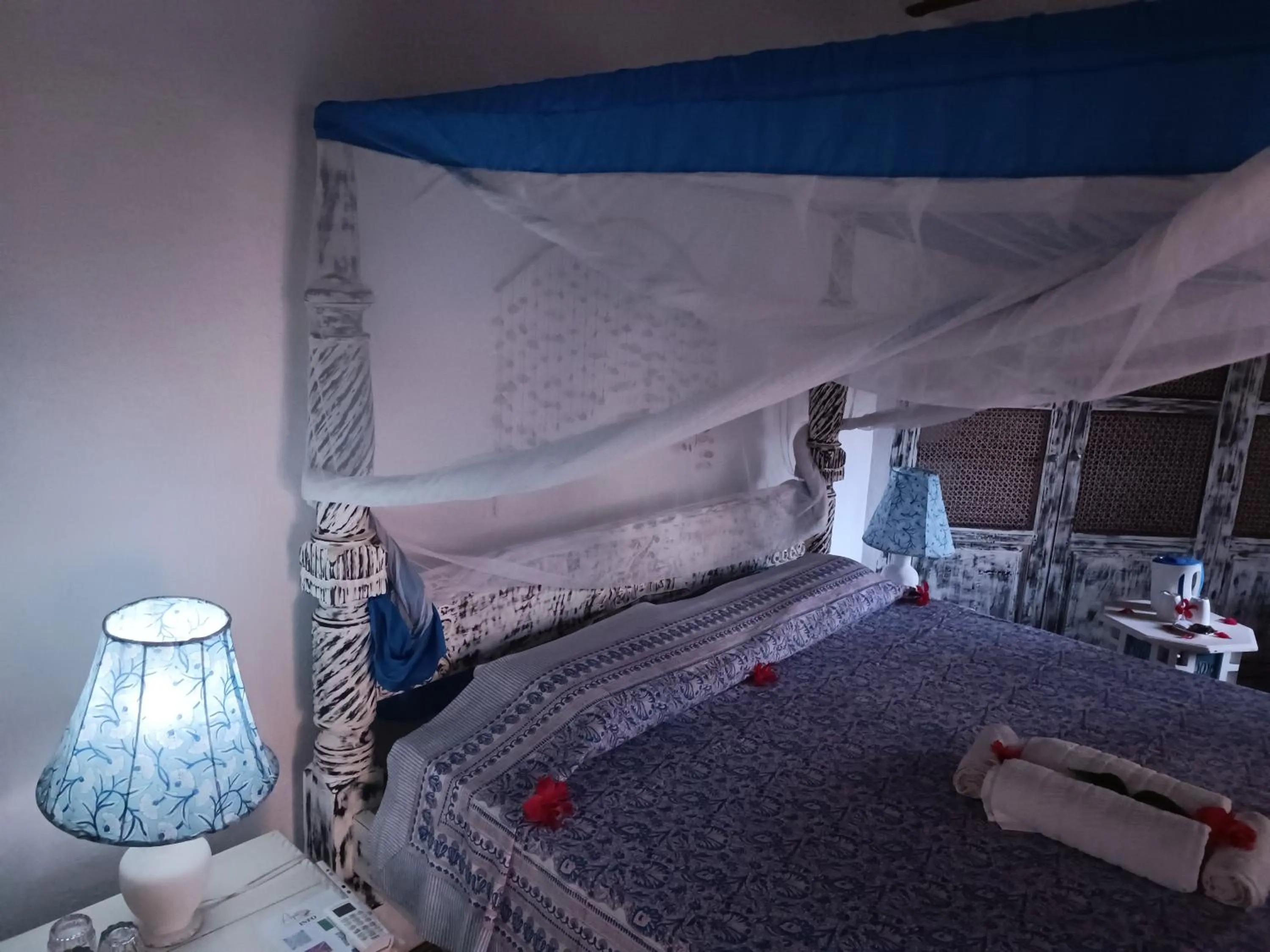 Bed in Aquarius Club