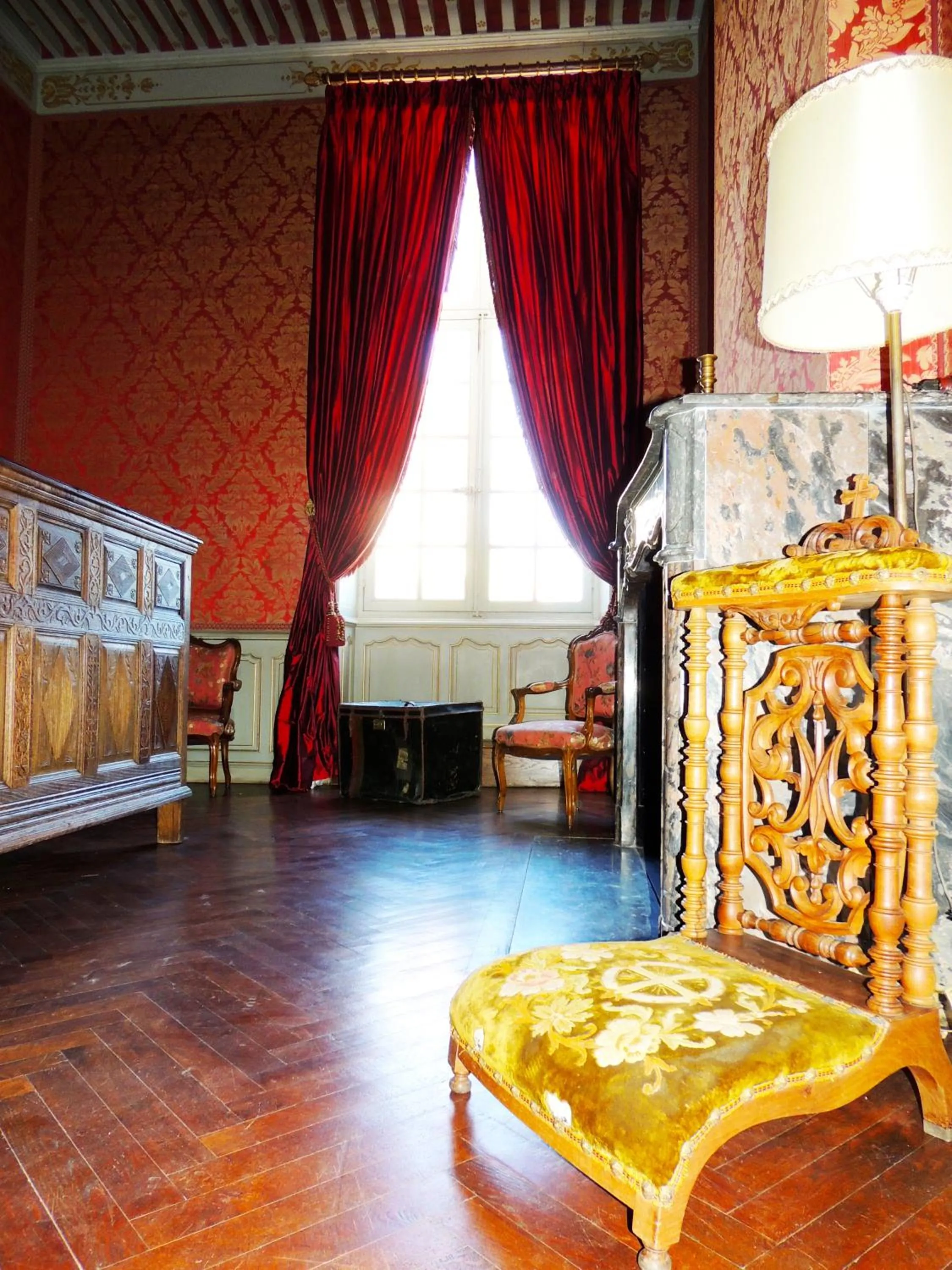 Bedroom in Chateau de Paraza