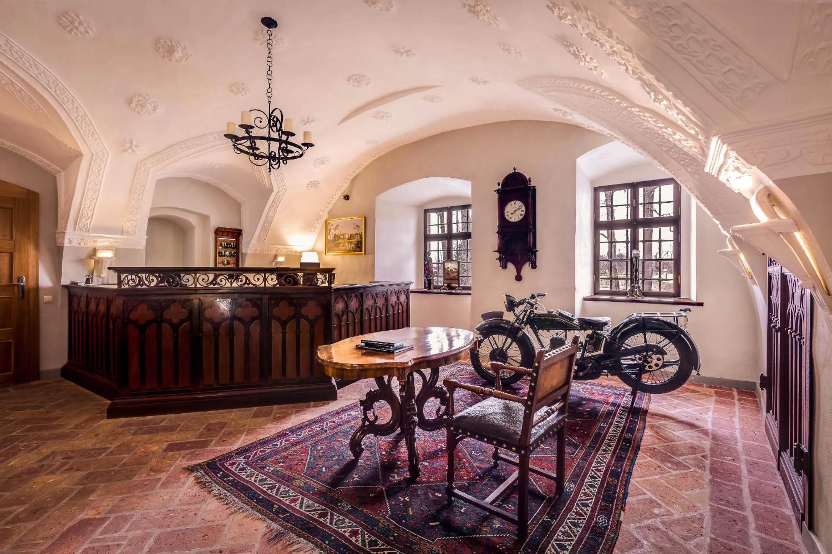 Lobby or reception in Zamek Karpniki Schloss Fischbach
