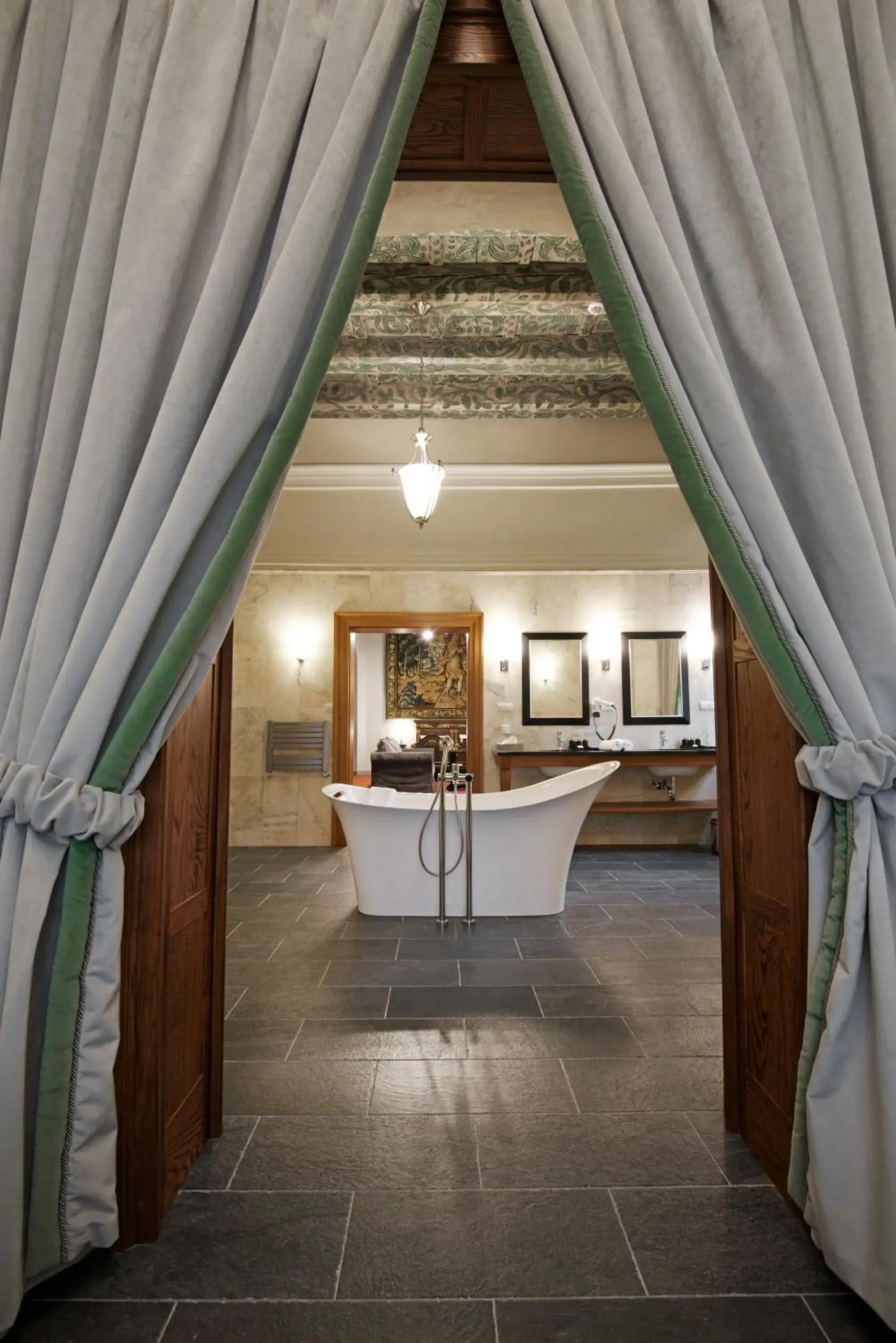 Apartment in Zamek Karpniki Schloss Fischbach Apartment in Zamek Karpniki Schloss Fischbach