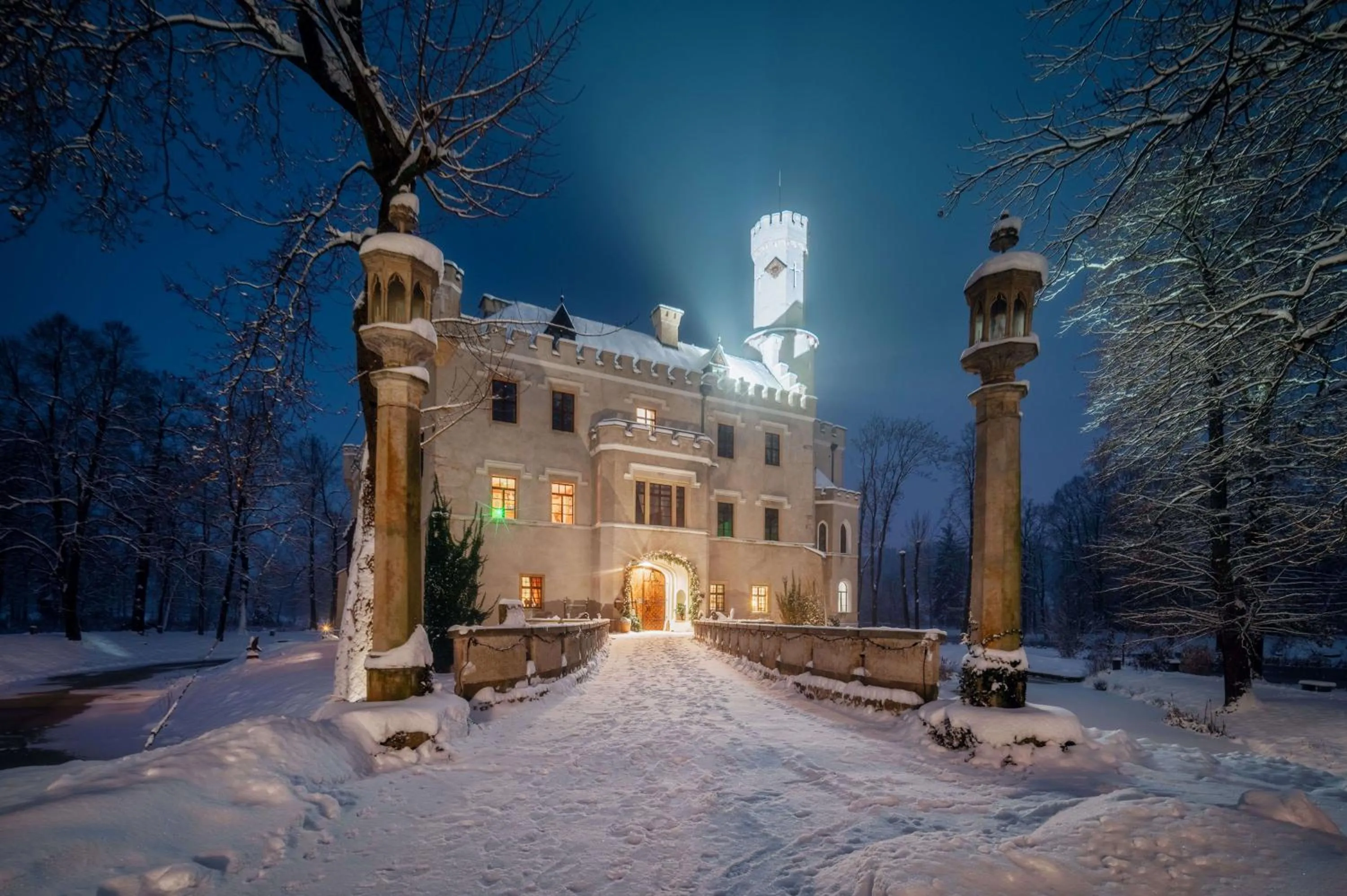 Zamek Karpniki Schloss Fischbach