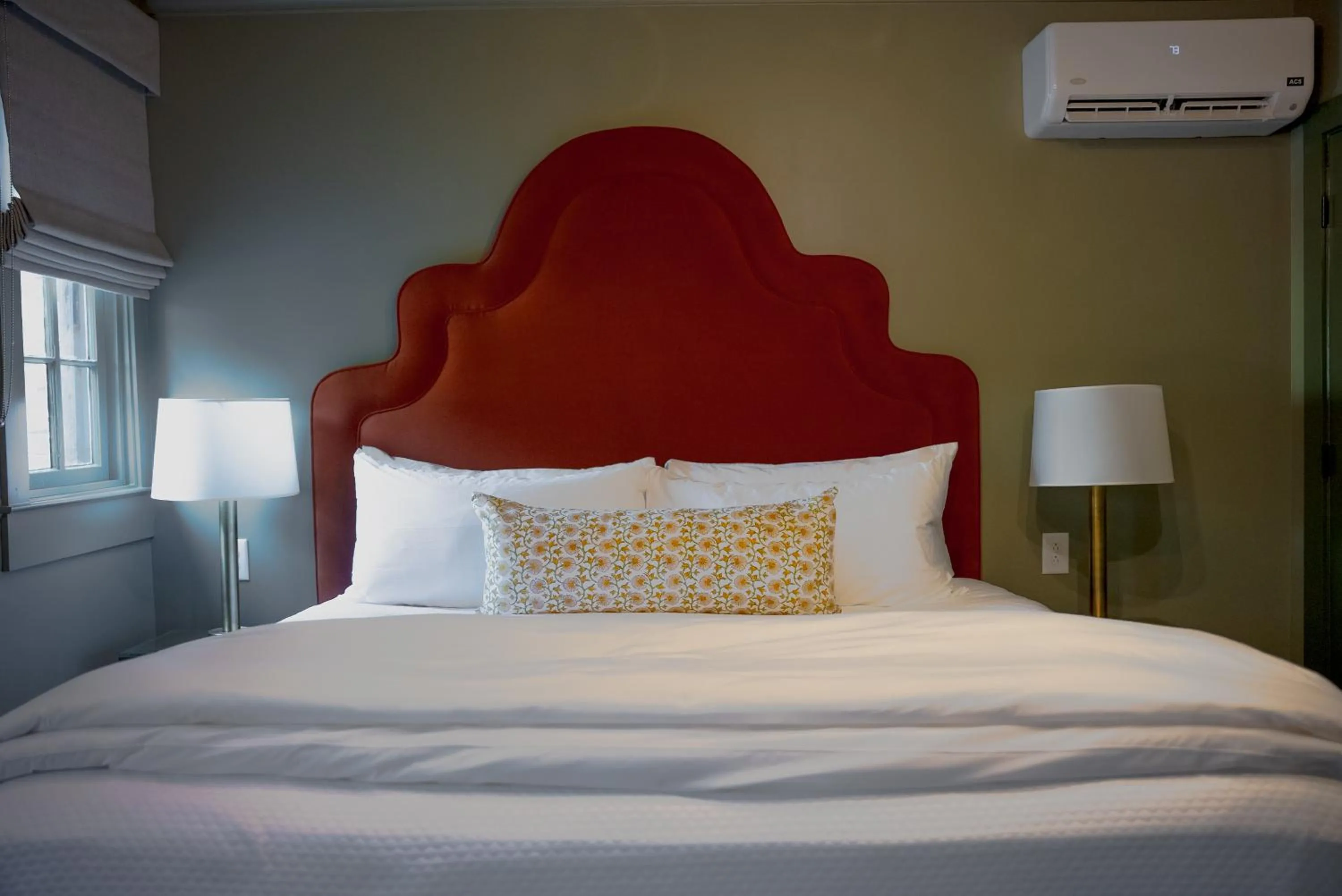 Bed in The Woodward Hotel