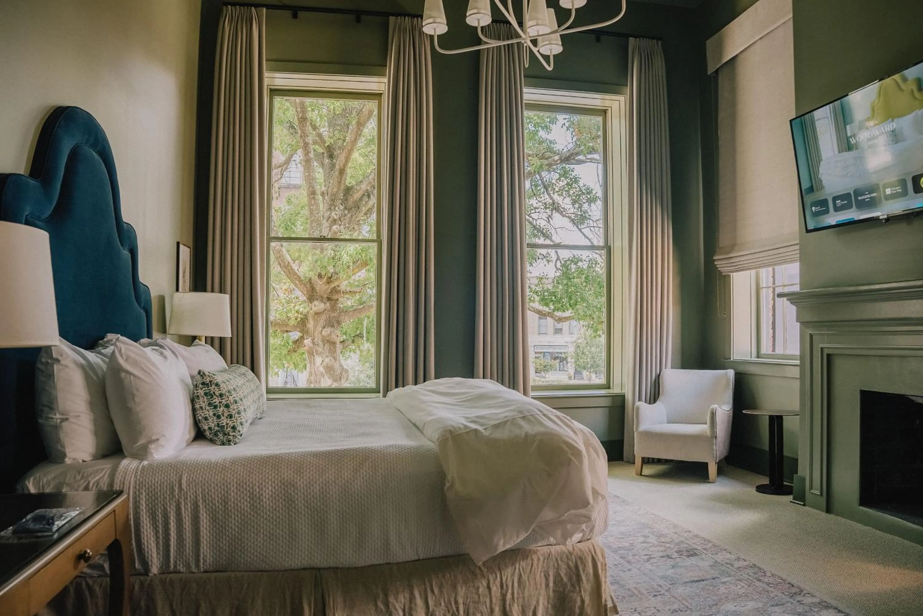 Bed in The Woodward Hotel