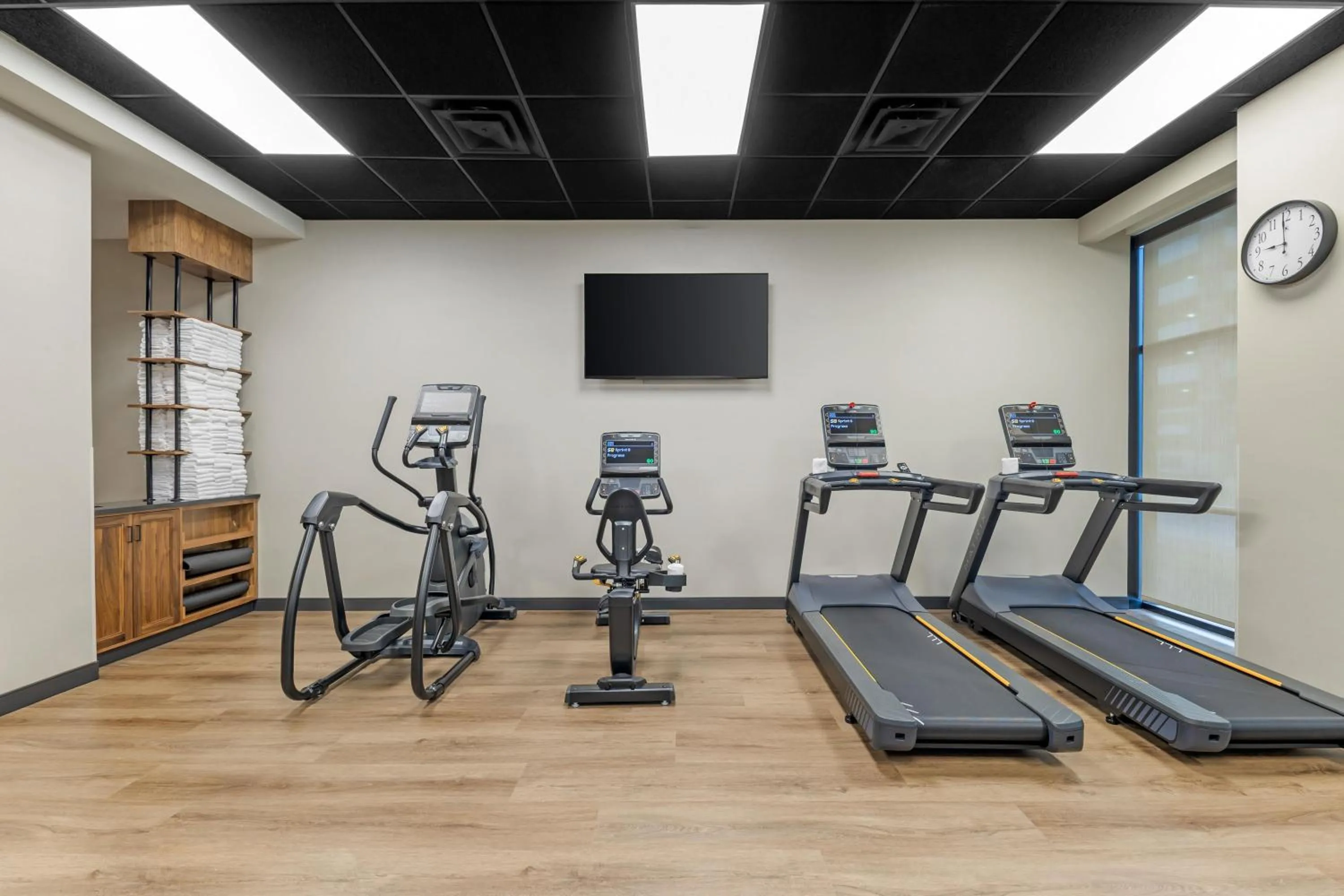 Fitness centre/facilities in Drury Plaza Hotel Lincoln Downtown