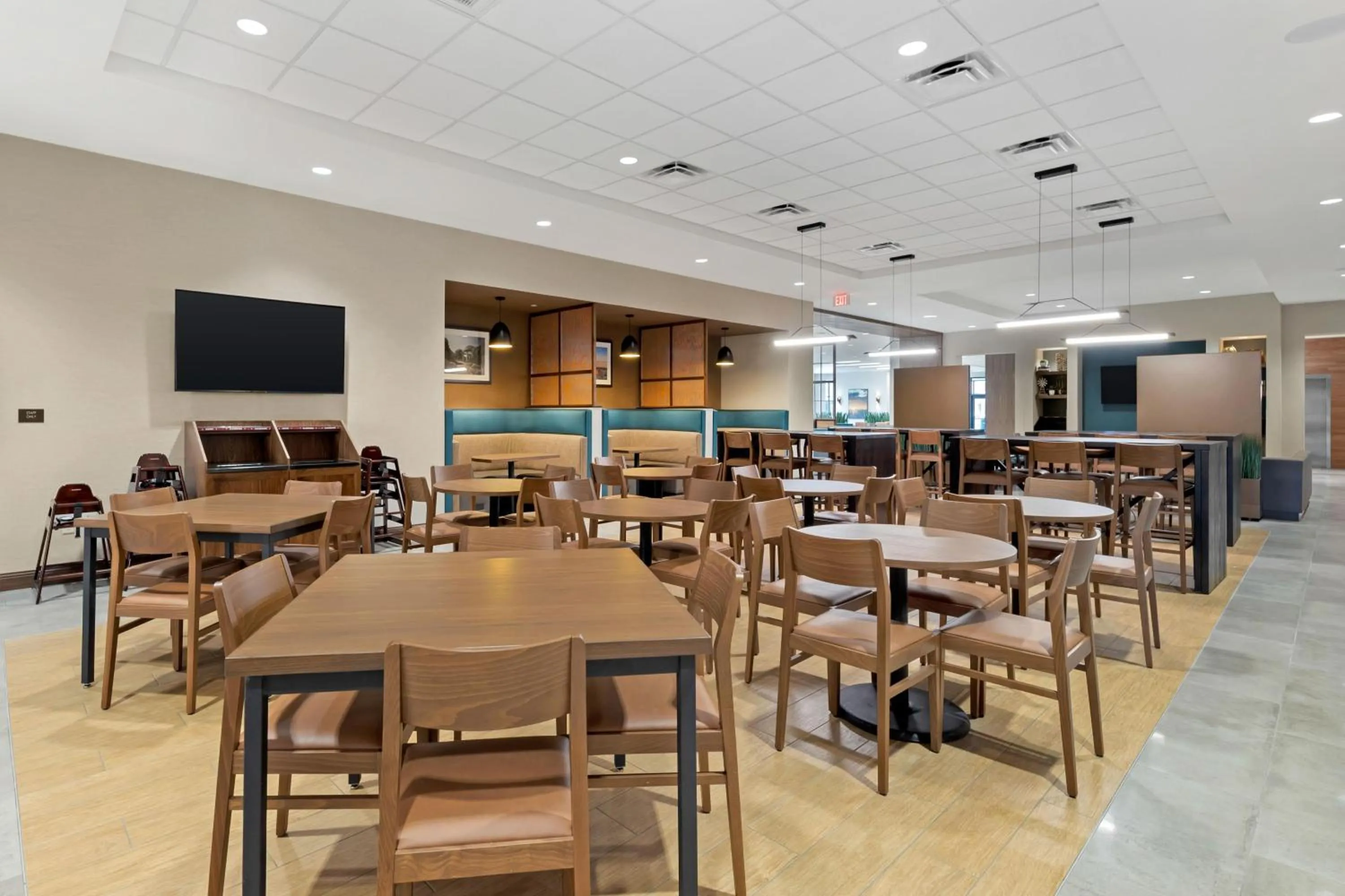 Breakfast in Drury Plaza Hotel Lincoln Downtown