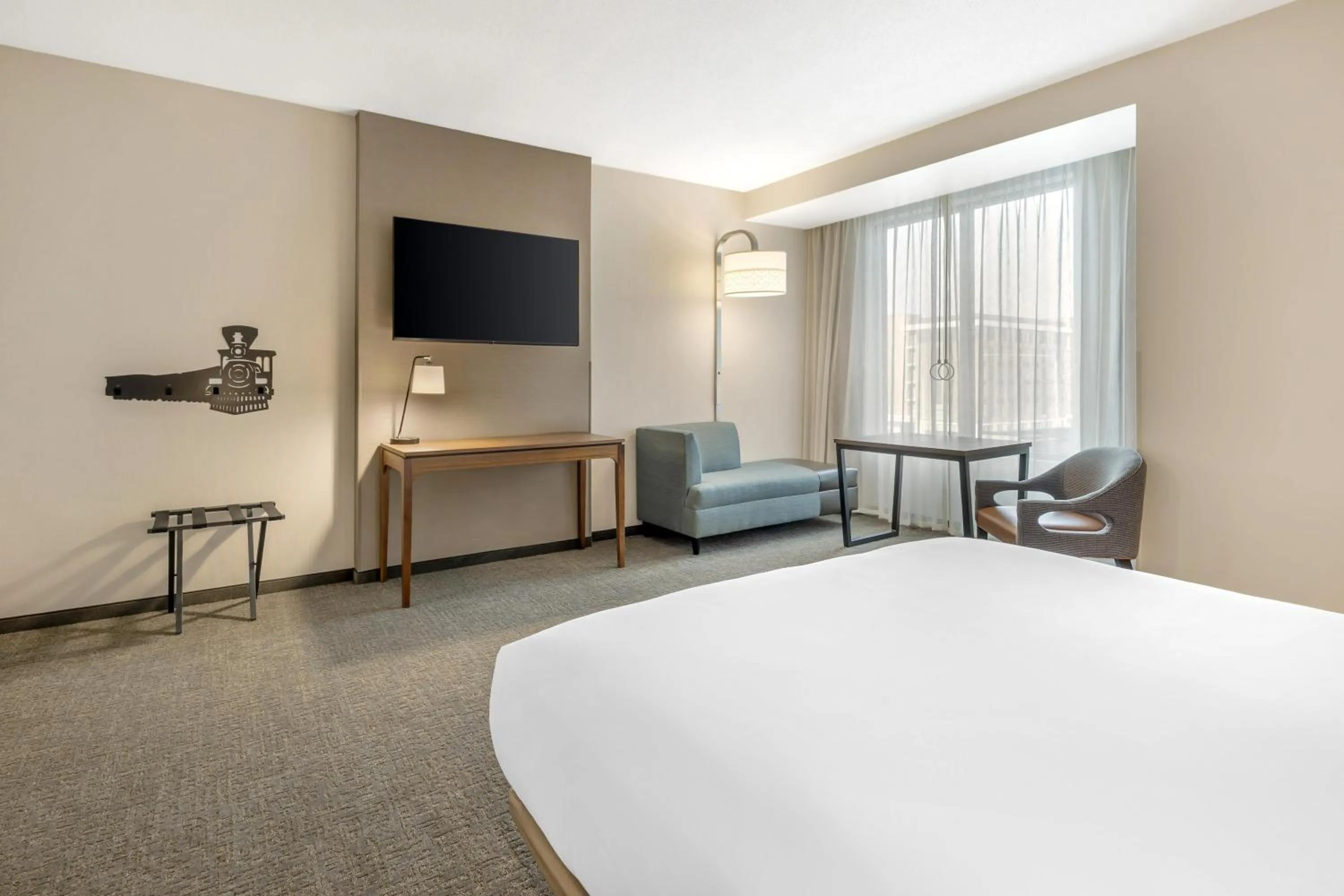 Bedroom, Bed in Drury Plaza Hotel Lincoln Downtown