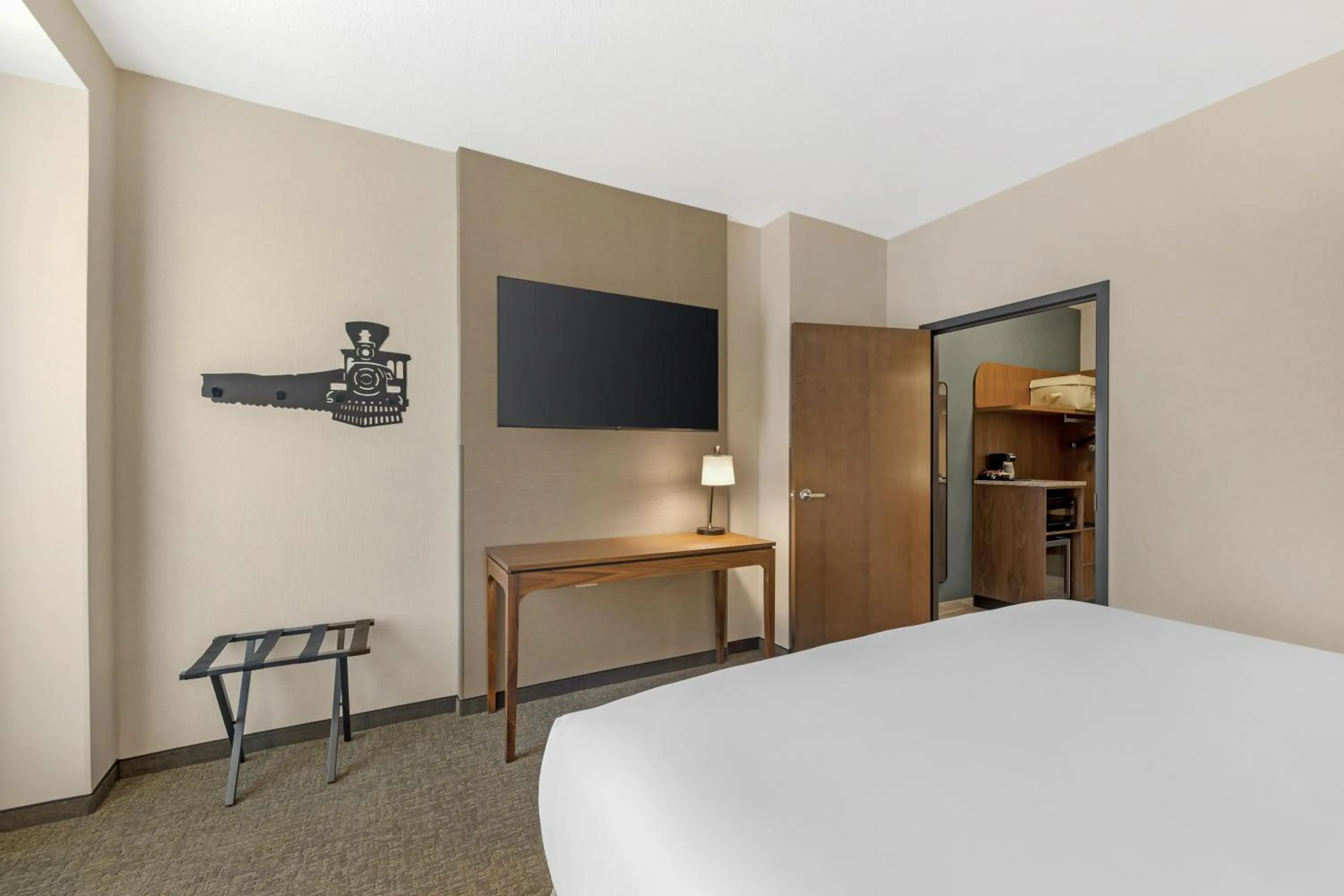 Bedroom, Bed in Drury Plaza Hotel Lincoln Downtown