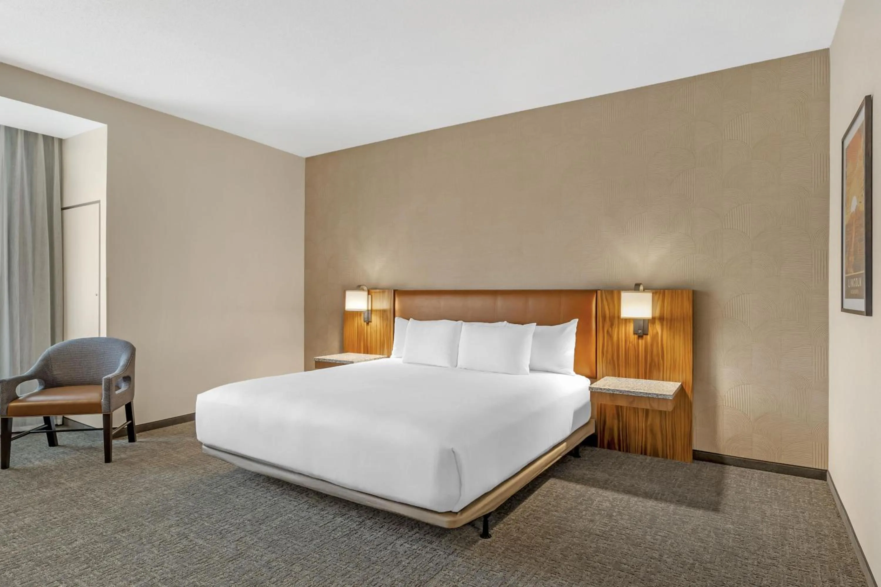 Bedroom, Bed in Drury Plaza Hotel Lincoln Downtown