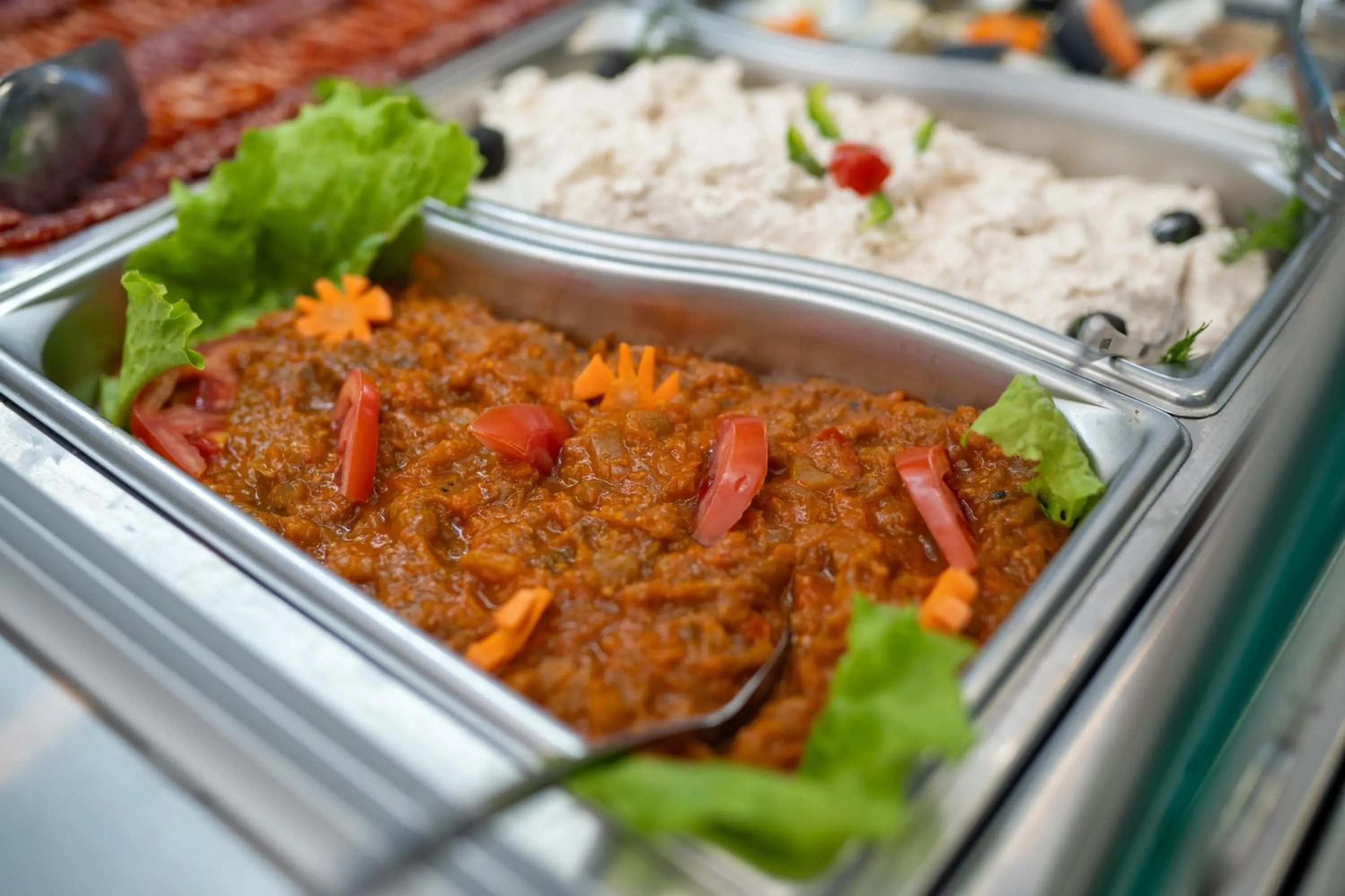 Restaurant/places to eat in Hotel Apollo