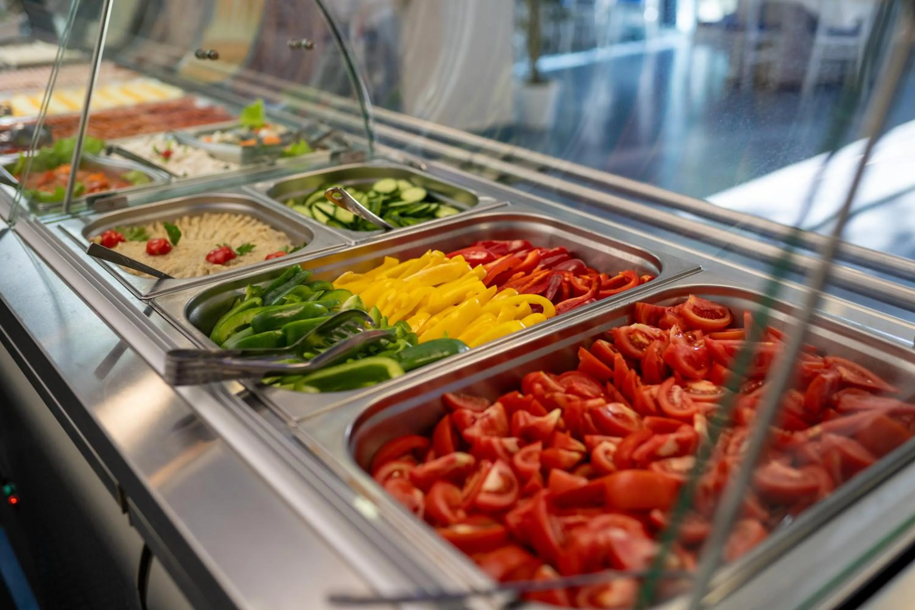 Restaurant/places to eat in Hotel Apollo