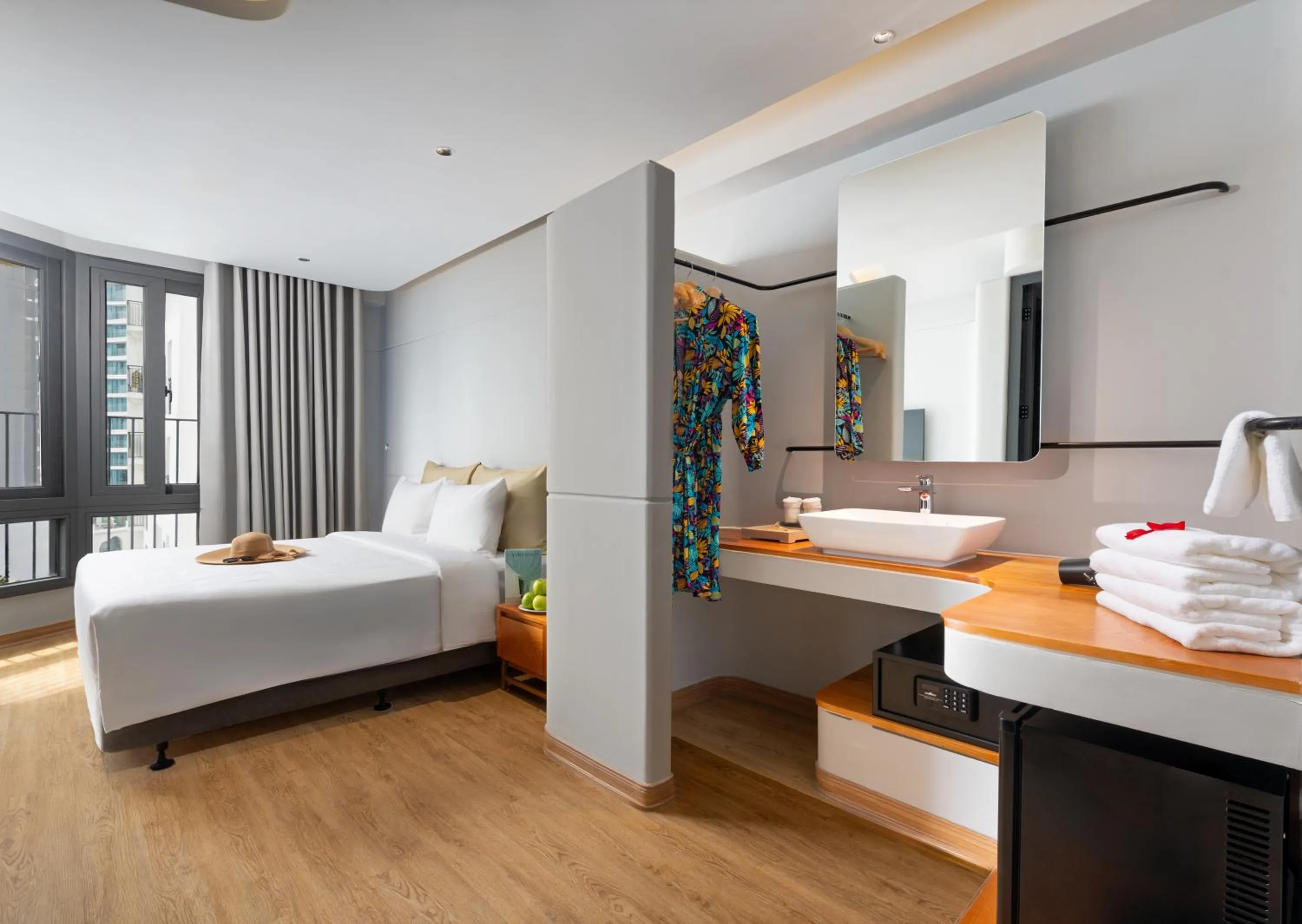 Shower, Bed in Seaside Boutique Hotel Nha Trang Beach