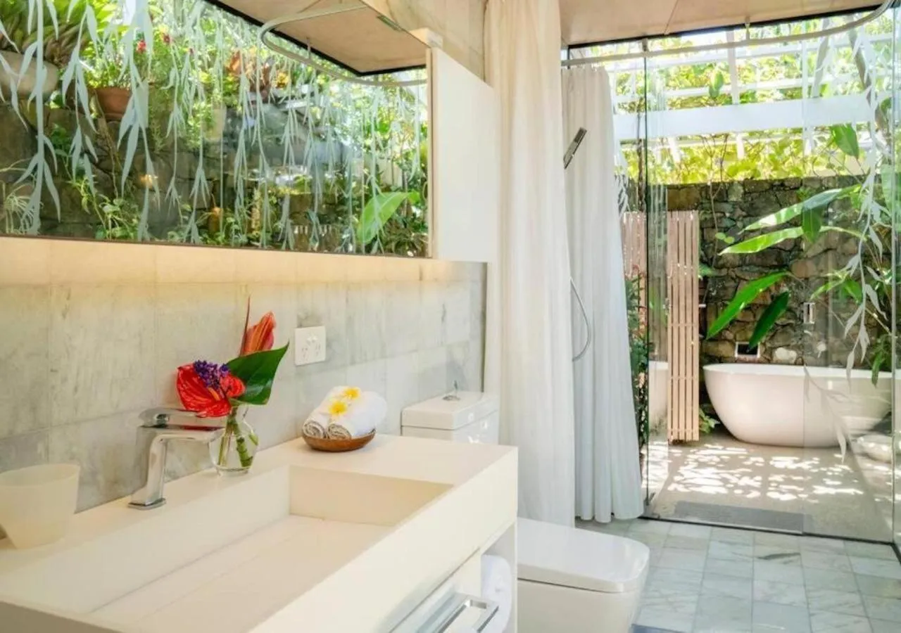 Bathroom in Buhwi Bira Byron Bay - Studio