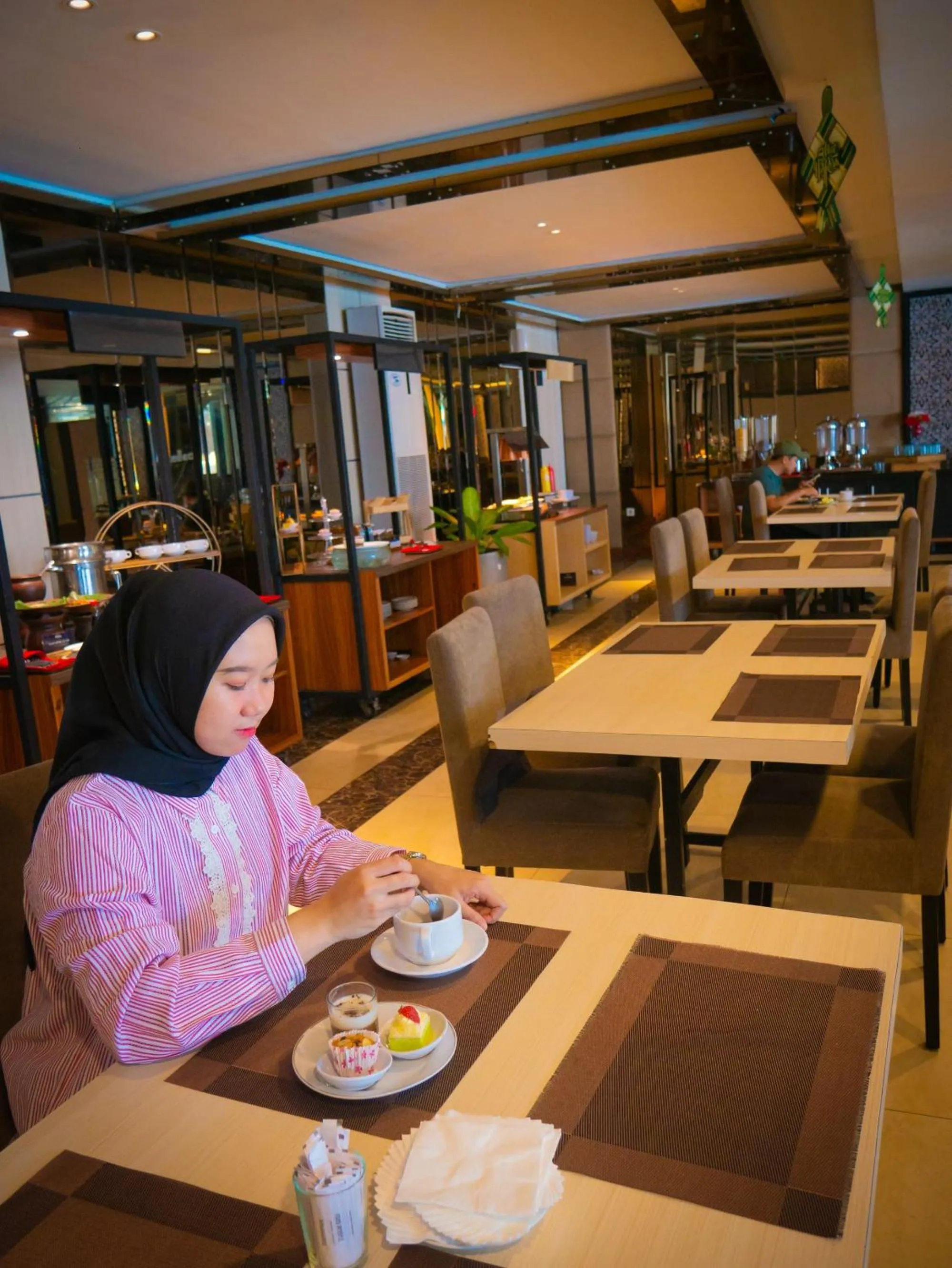 Restaurant/places to eat in Hotel Nirwana Pekalongan