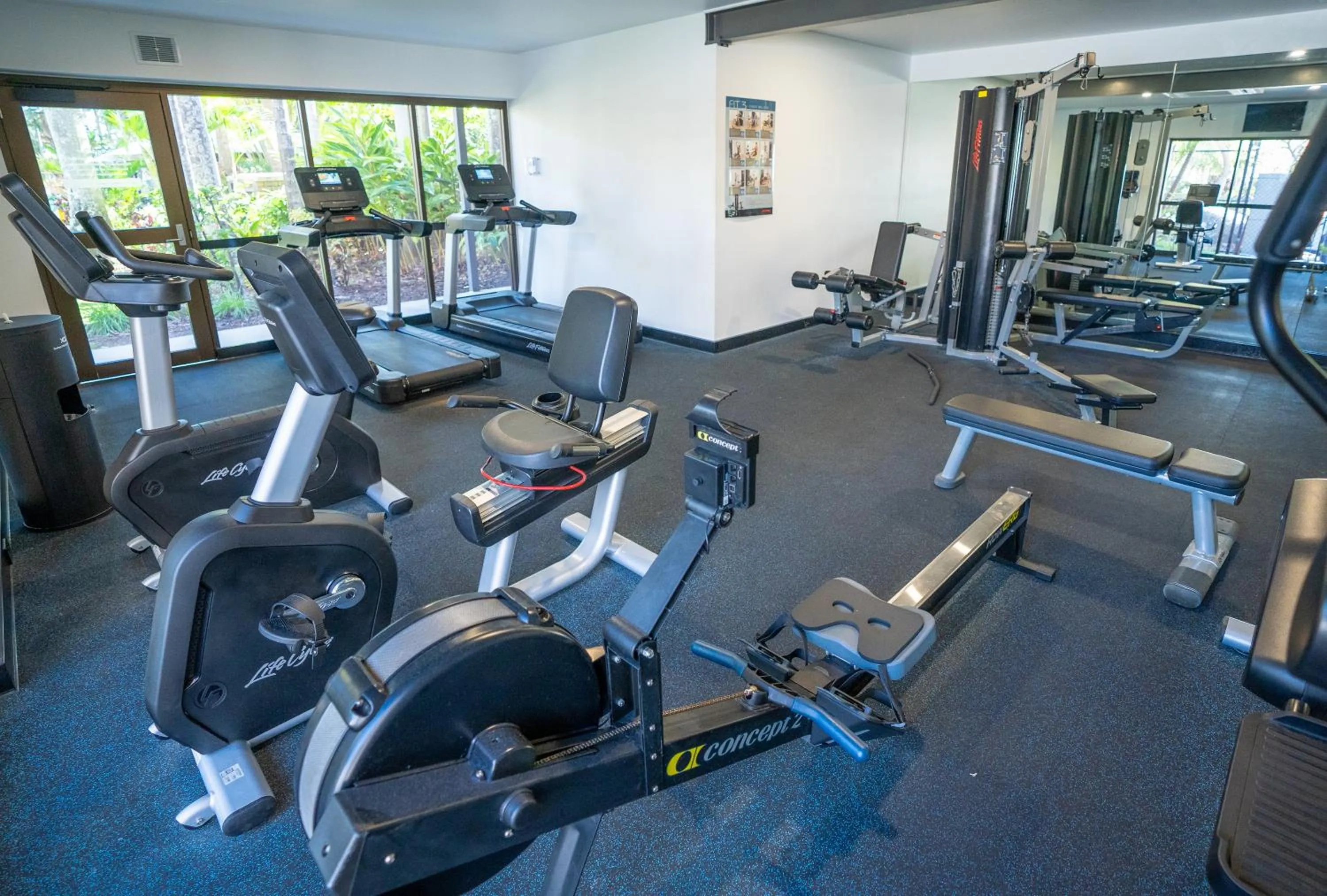 Fitness centre/facilities in Surfers Aquarius on the Beach