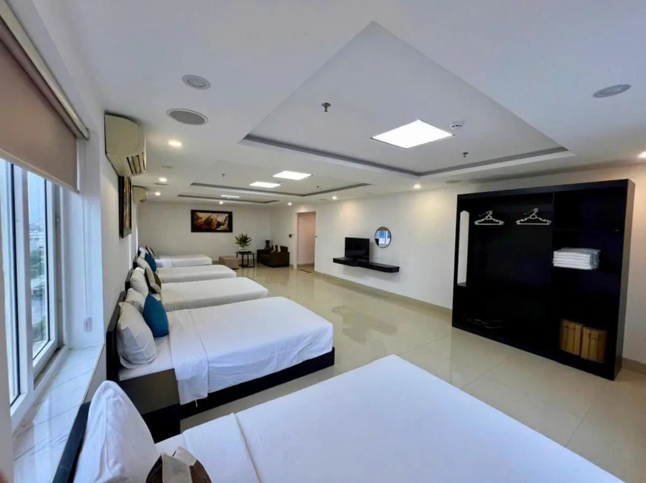 TV and multimedia, Bed in Golden Star Hotel by THG