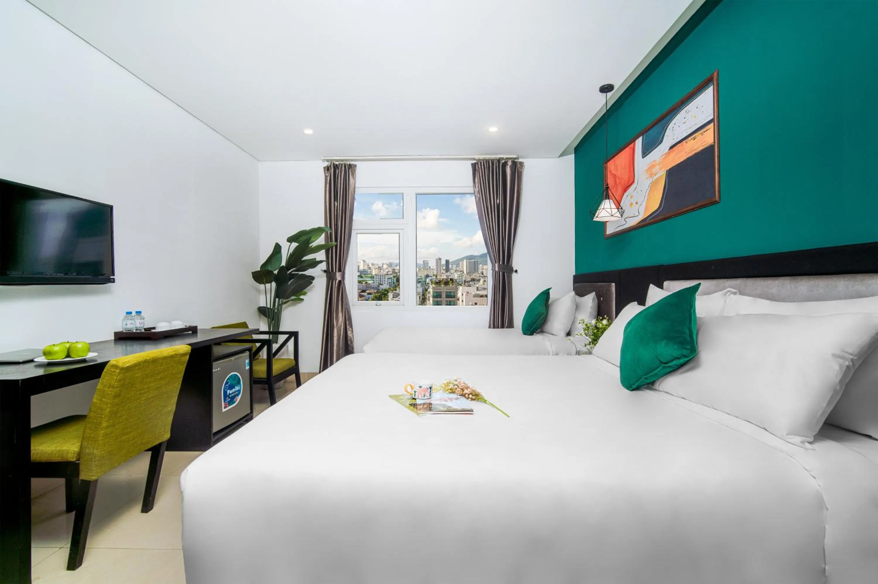 Communal lounge/ TV room, Bed in Golden Star Hotel by THG