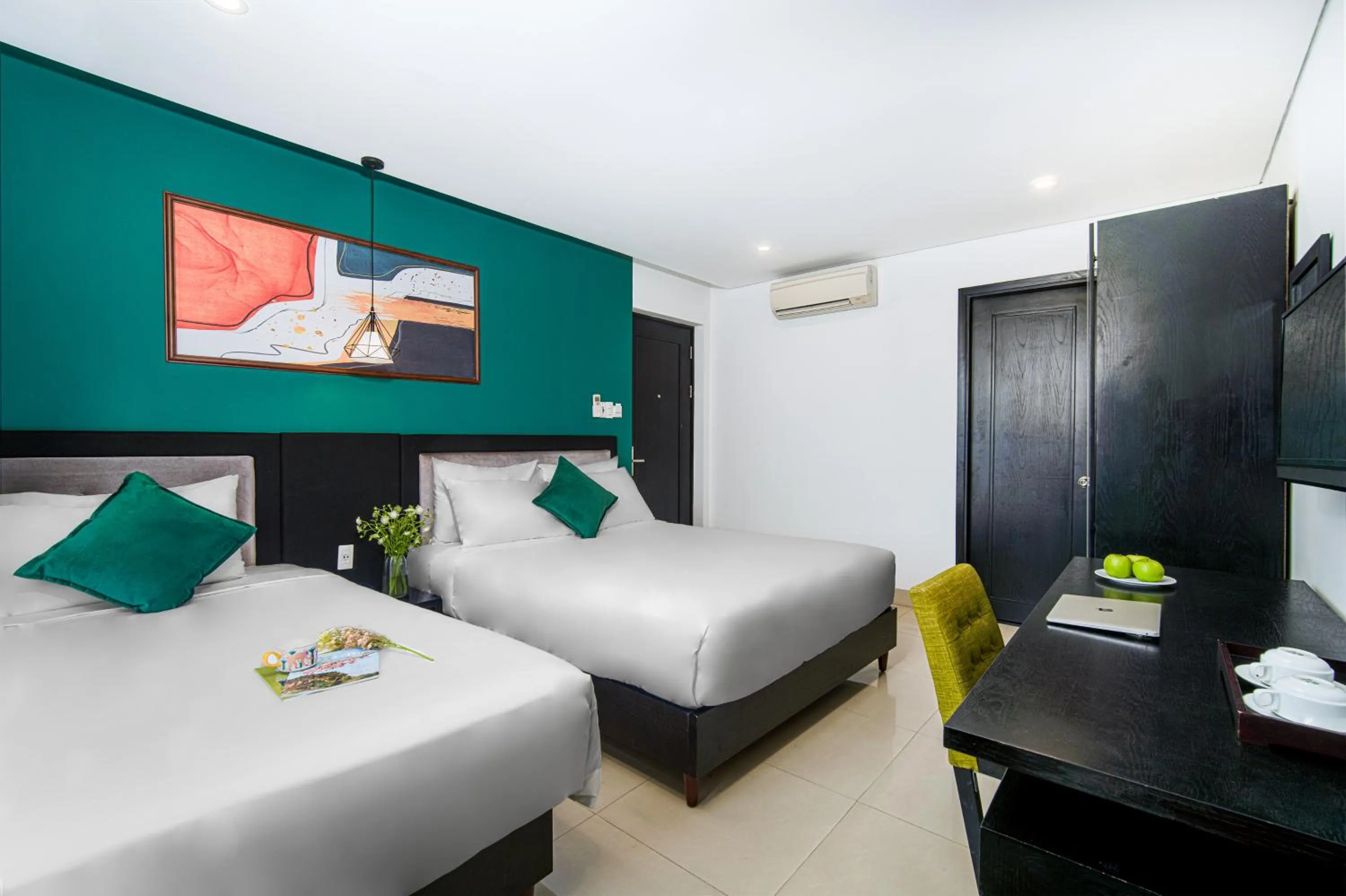 Bed in Golden Star Hotel by THG